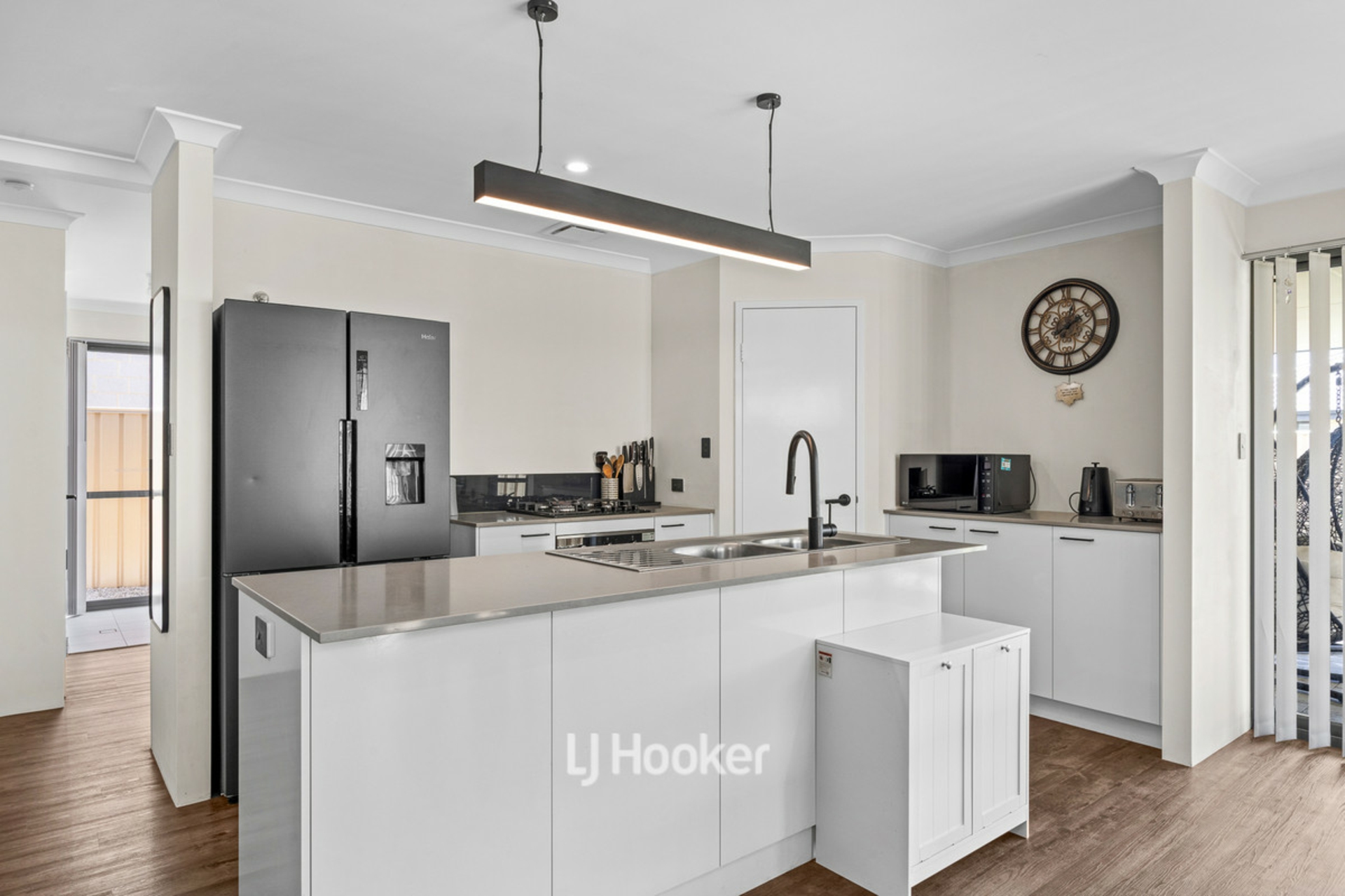 21 Laurent Way — photo 6 of 22