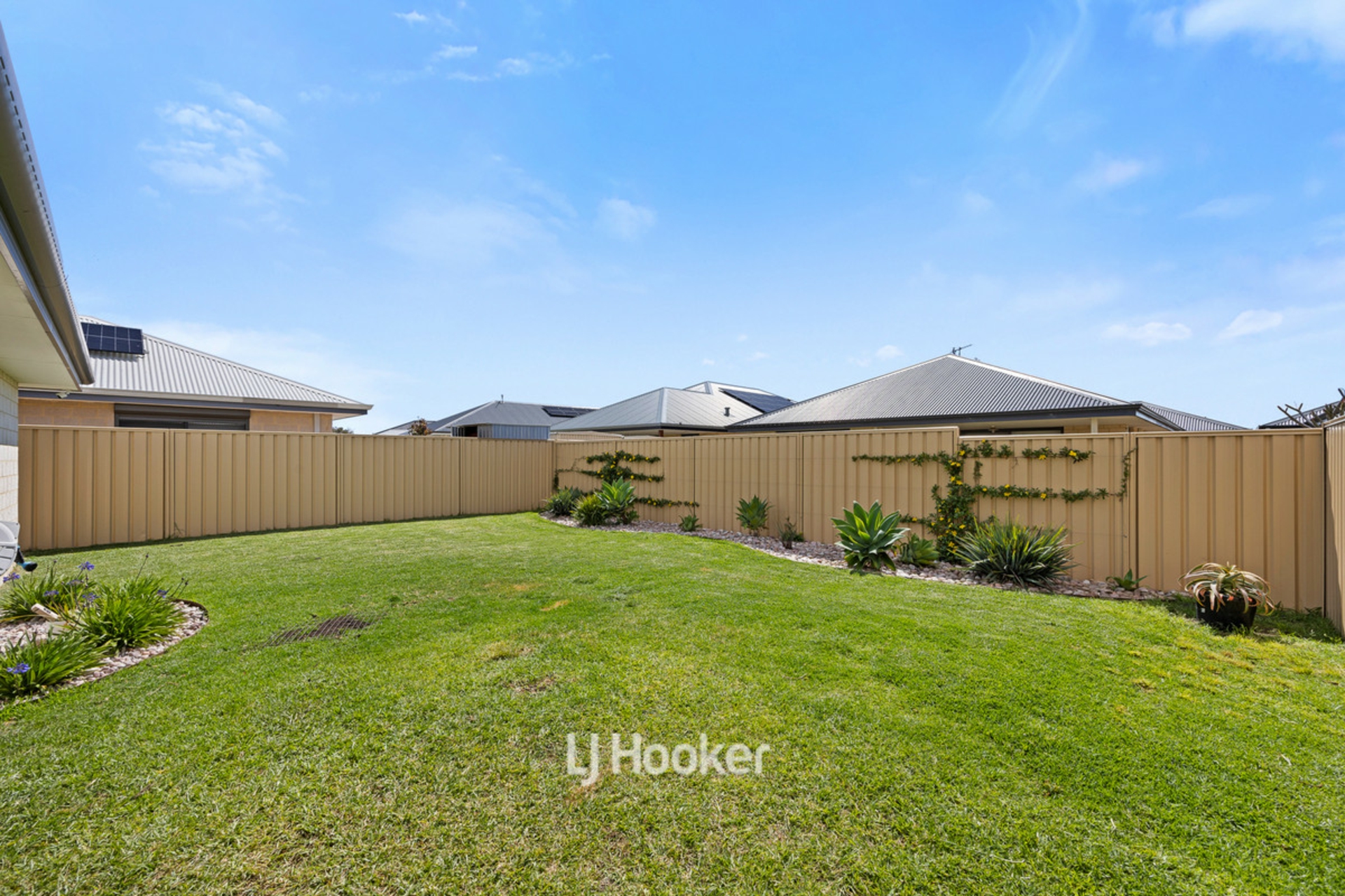 21 Laurent Way — photo 21 of 22