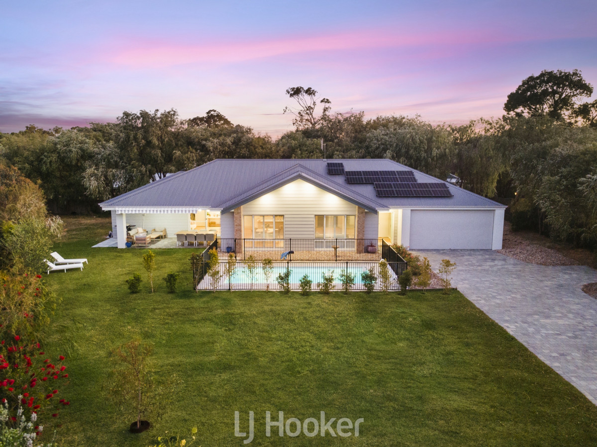14 Lenamont Court — photo 3 of 17