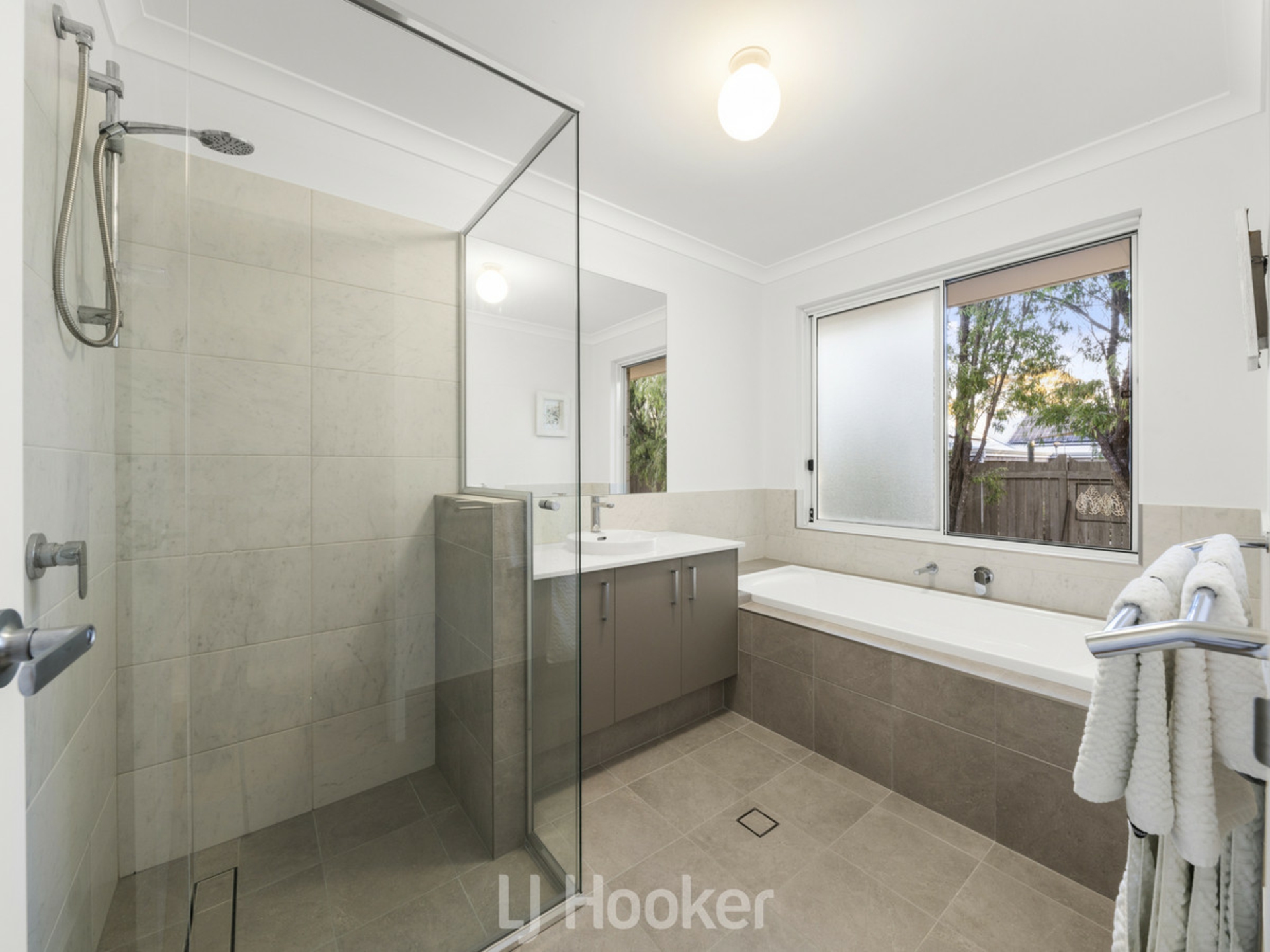 14 Lenamont Court — photo 12 of 17