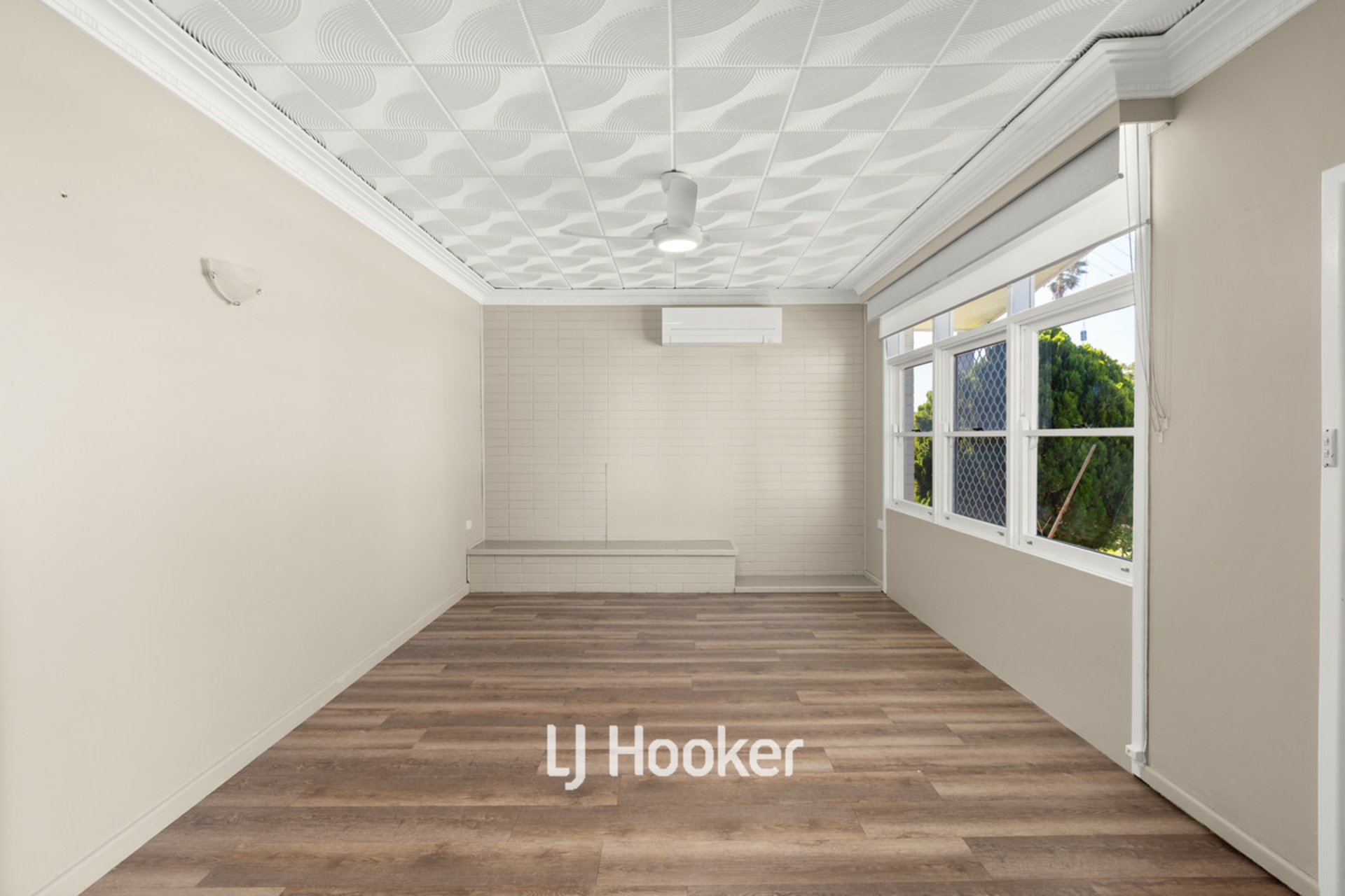 12 Strickland Street — photo 3 of 15
