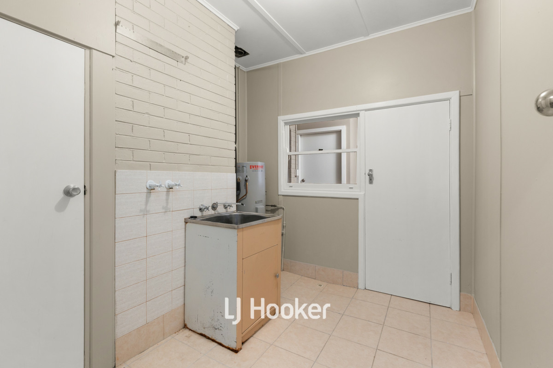 12 Strickland Street — photo 13 of 15
