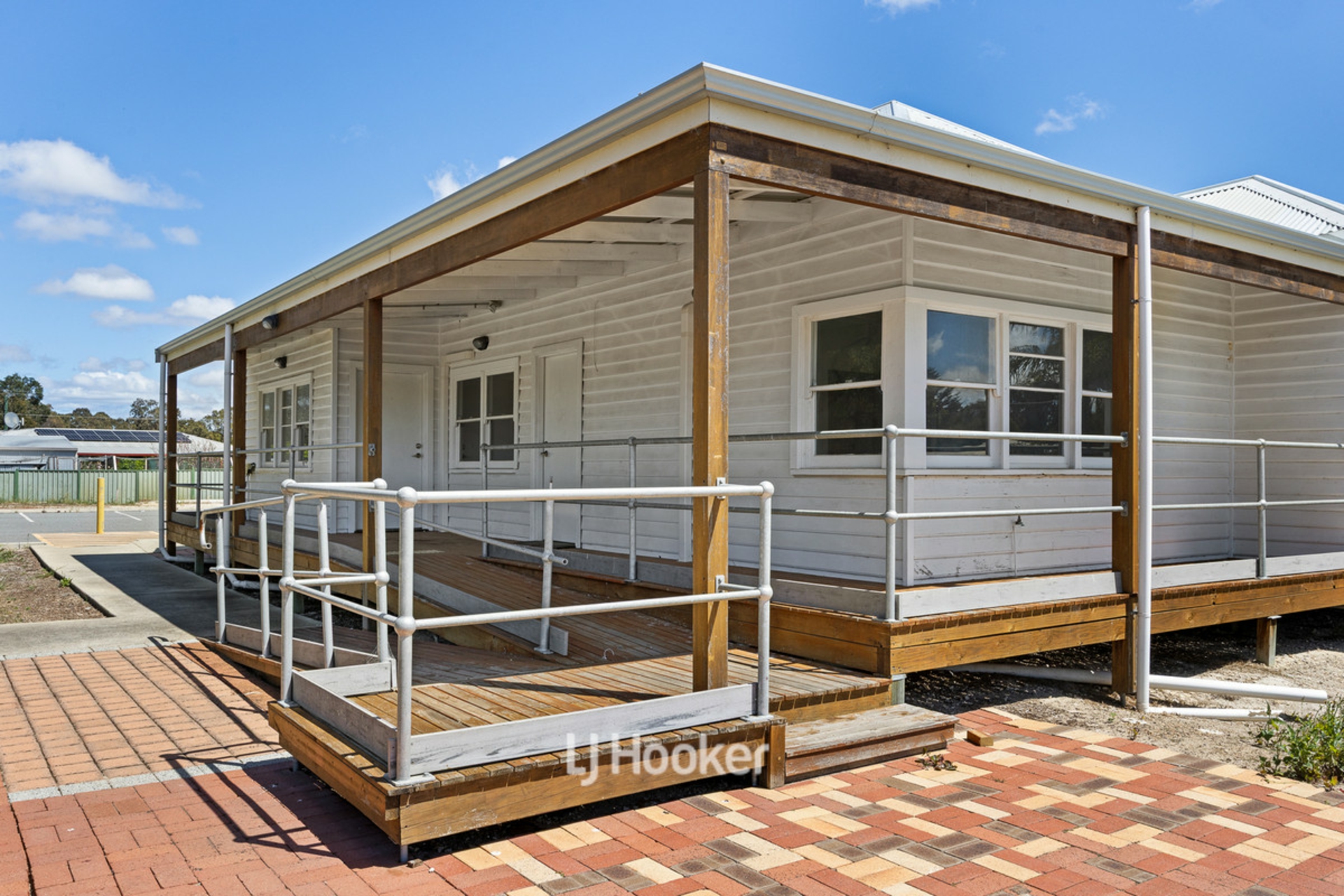 58 South Western Highway — photo 4 of 25