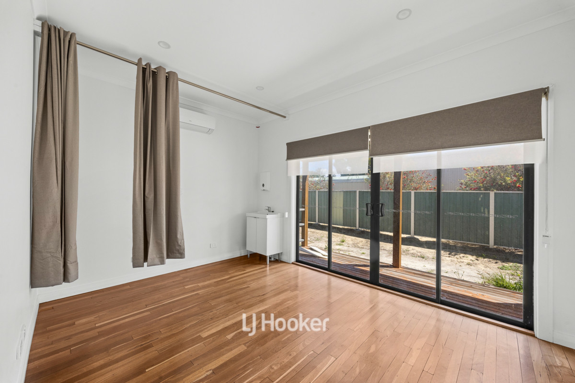 58 South Western Highway — photo 17 of 25