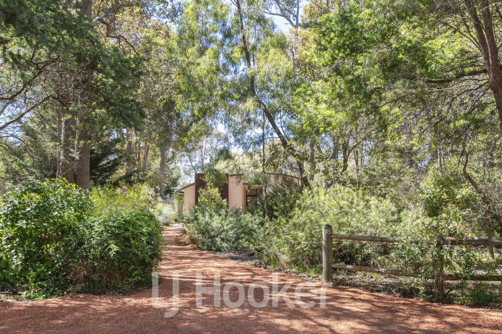 16 Bird Wood Lane — photo from LJ Hooker Property South West WA