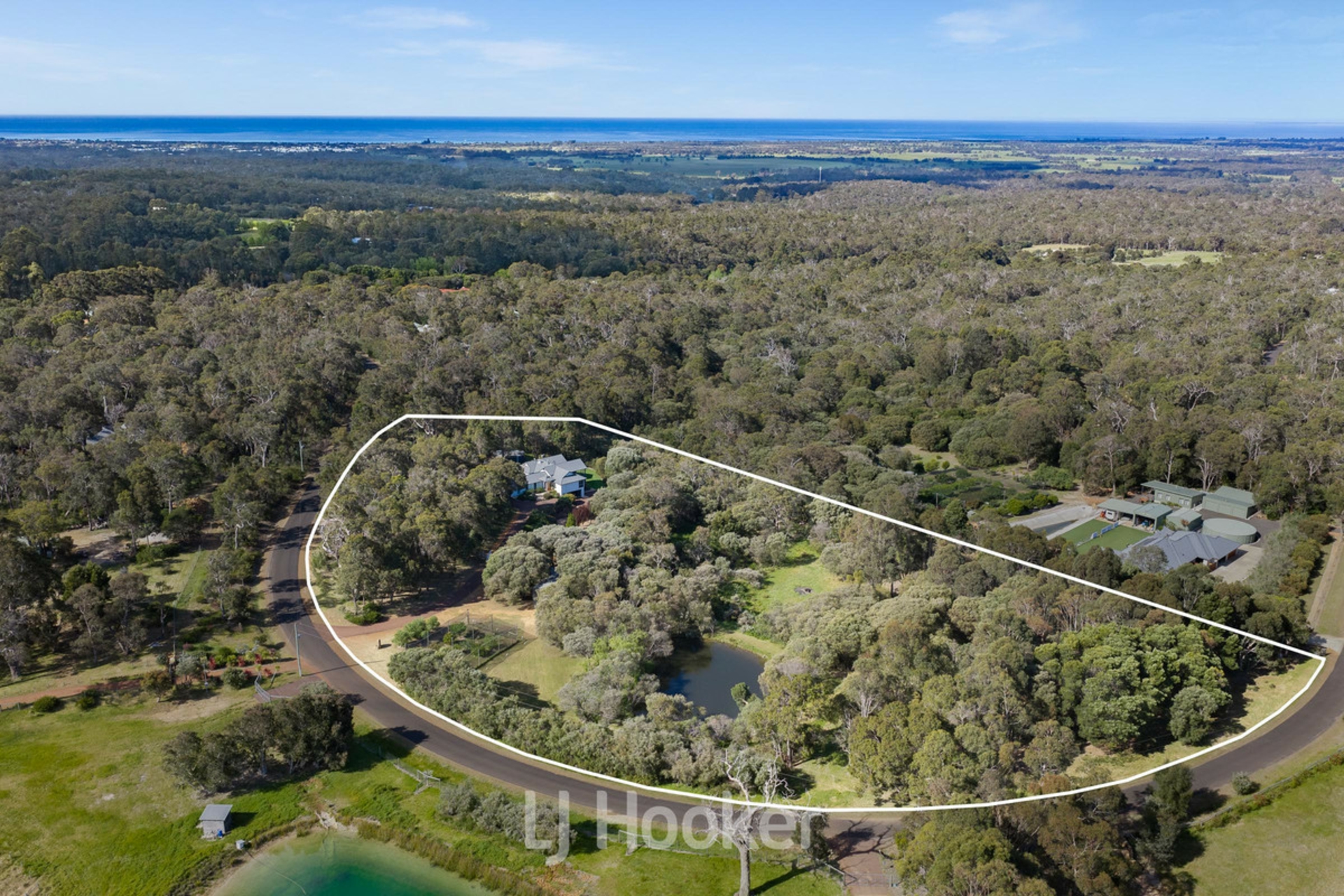 41 Blackbutt Close — photo 2 of 30