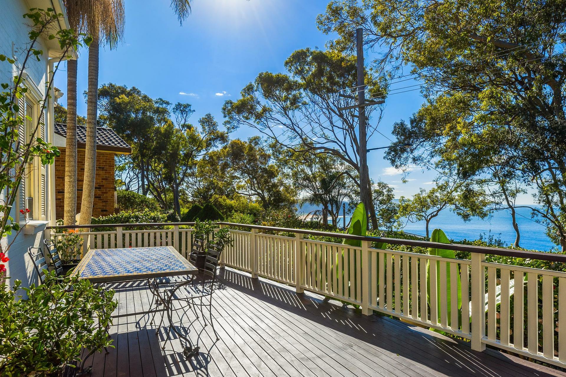 124 Pacific Road, PALM BEACH