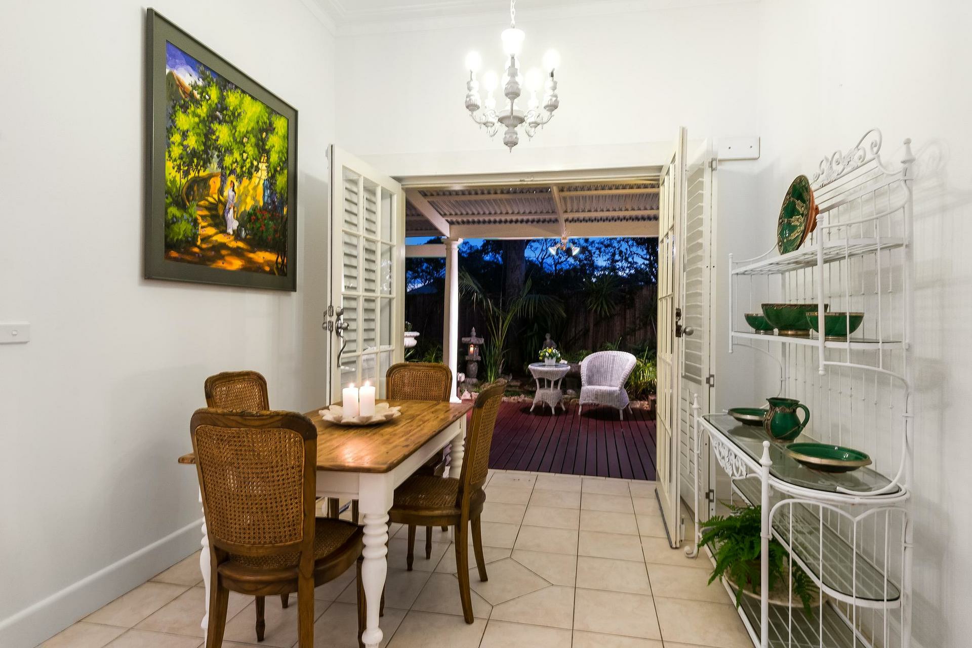 124 Pacific Road, PALM BEACH
