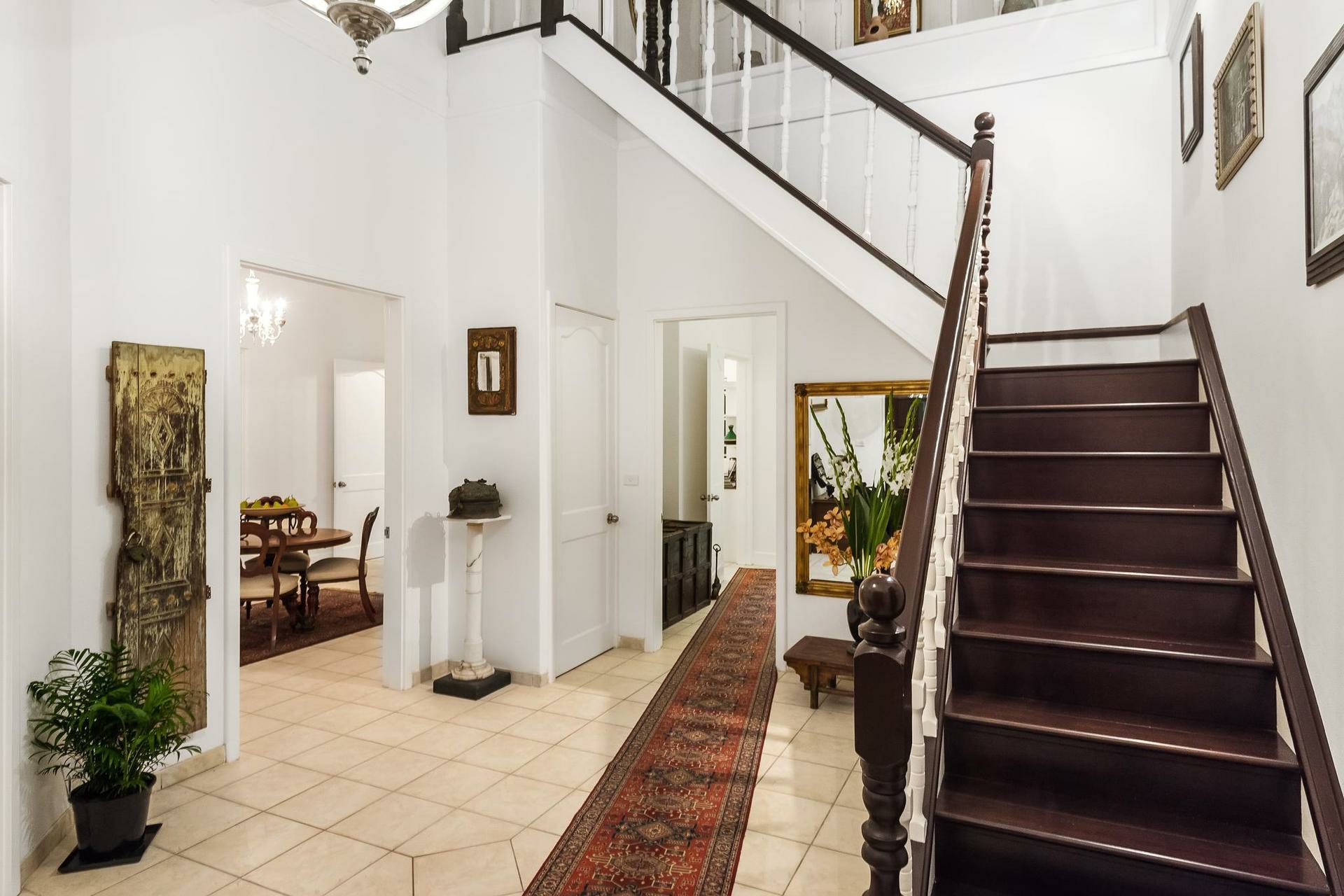 124 Pacific Road, PALM BEACH