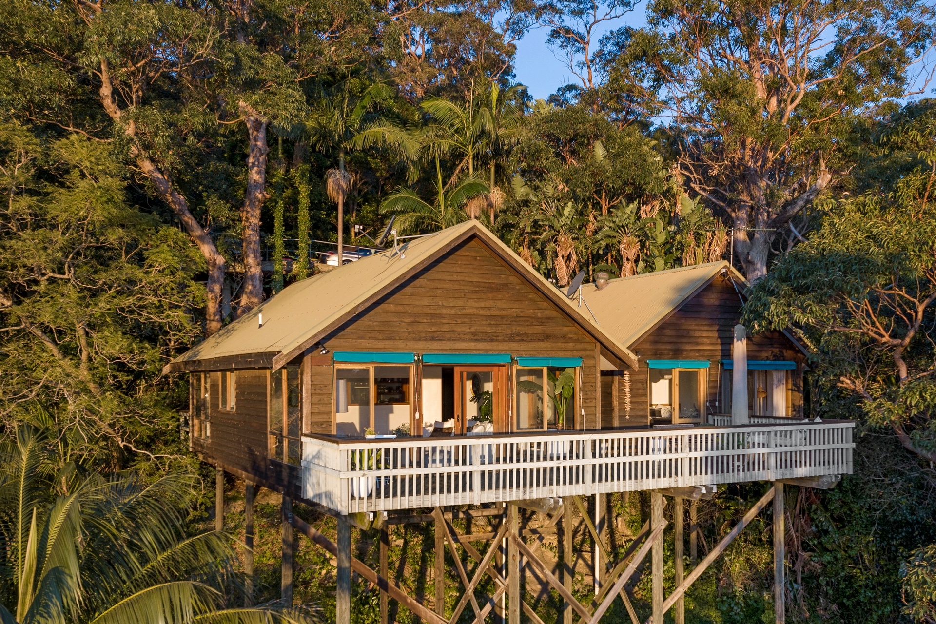 2A Surf Road, PALM BEACH