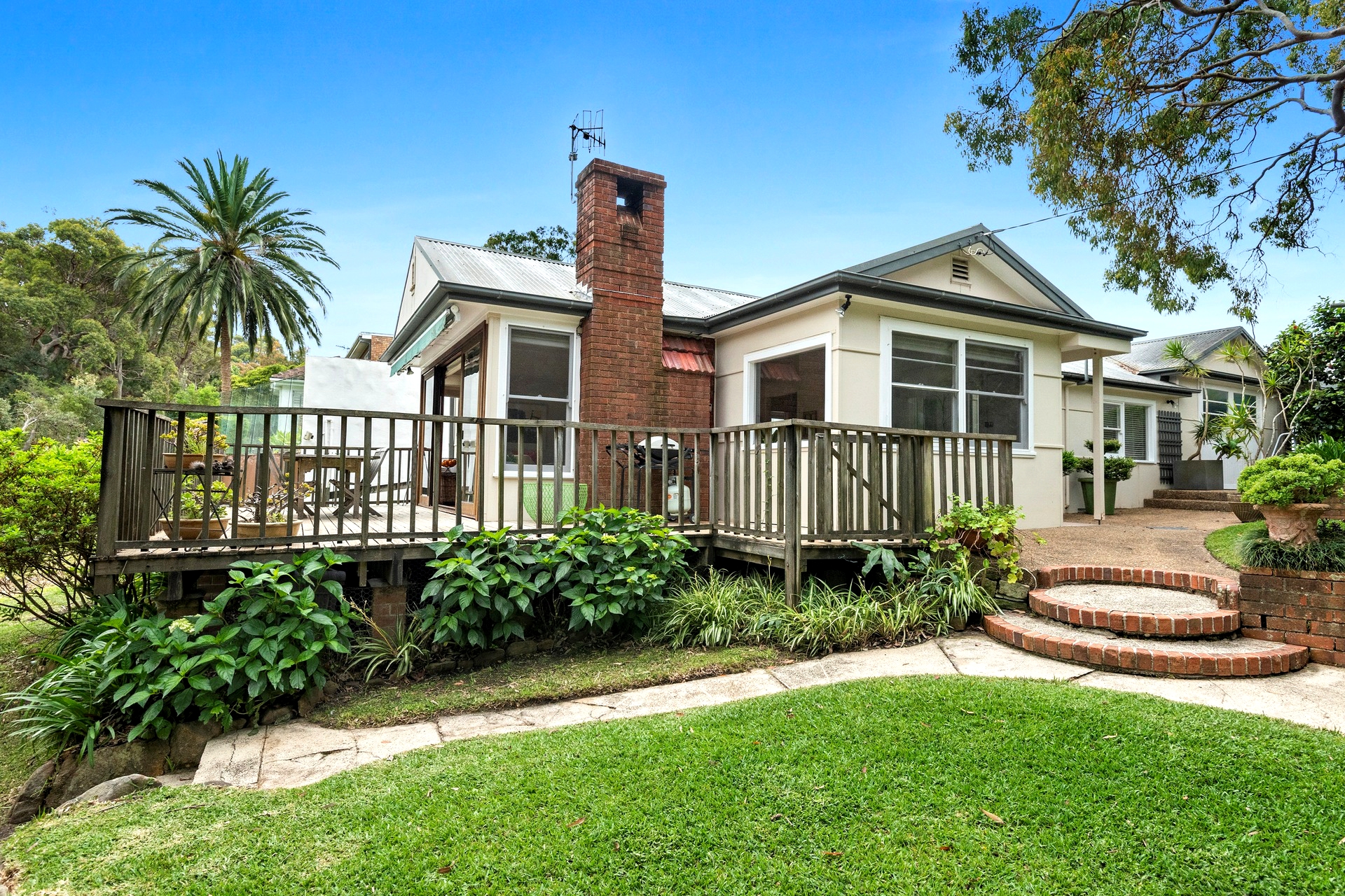 92 Pacific Road, PALM BEACH