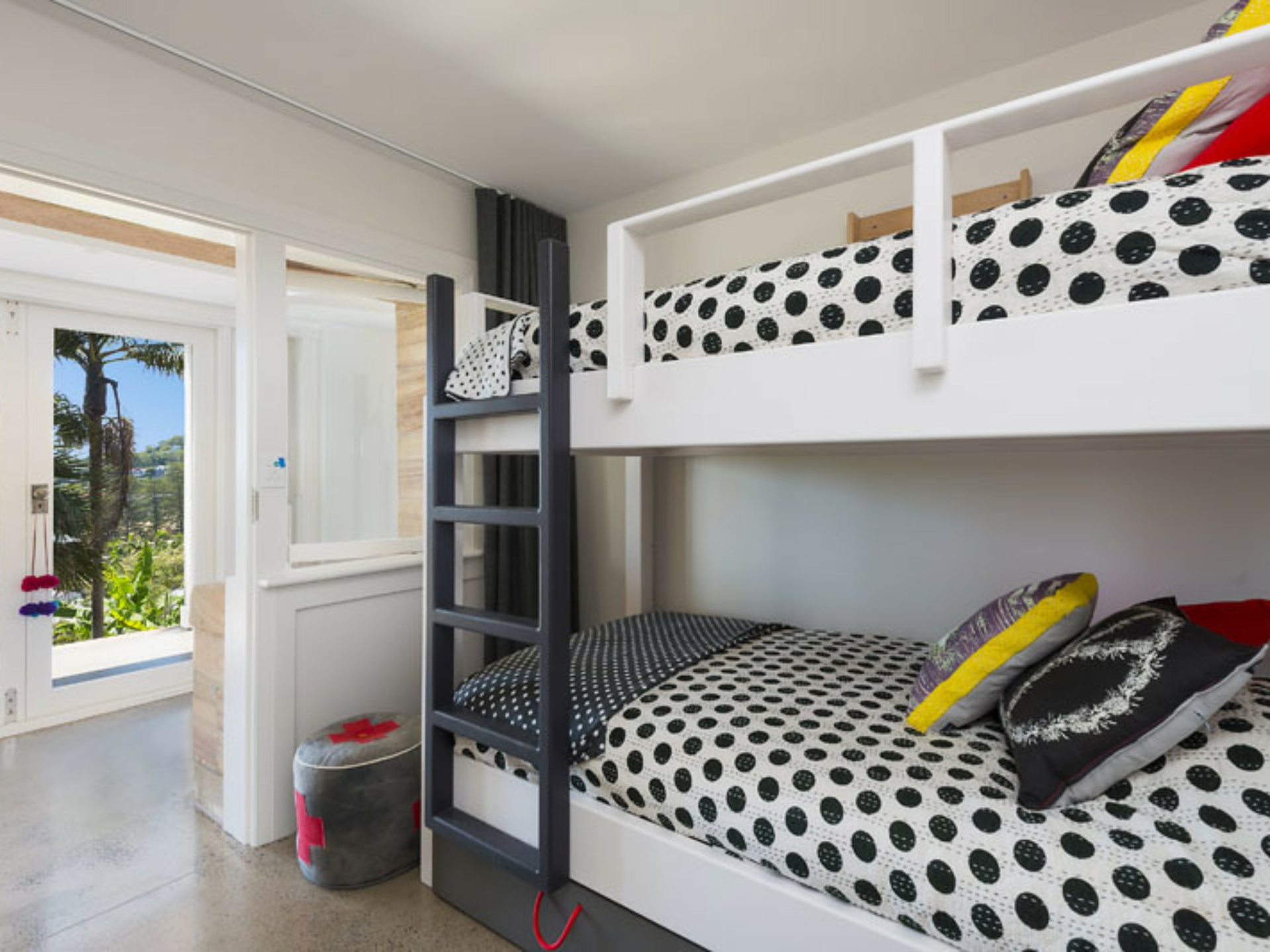 17-19 Palm Beach Road, PALM BEACH