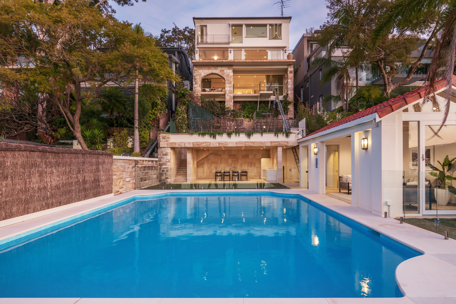 98 Prince Alfred Parade, NEWPORT