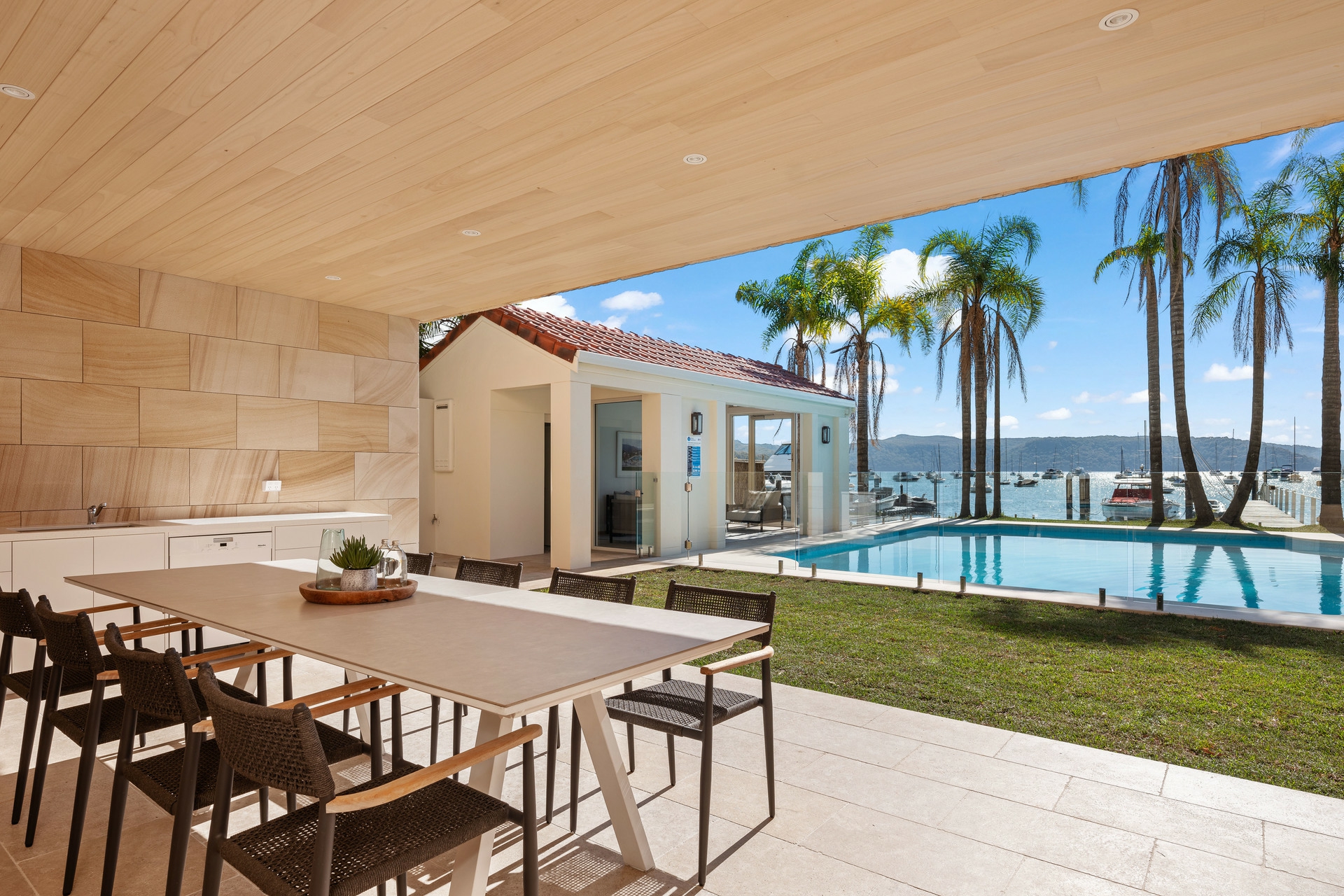 98 Prince Alfred Parade, NEWPORT