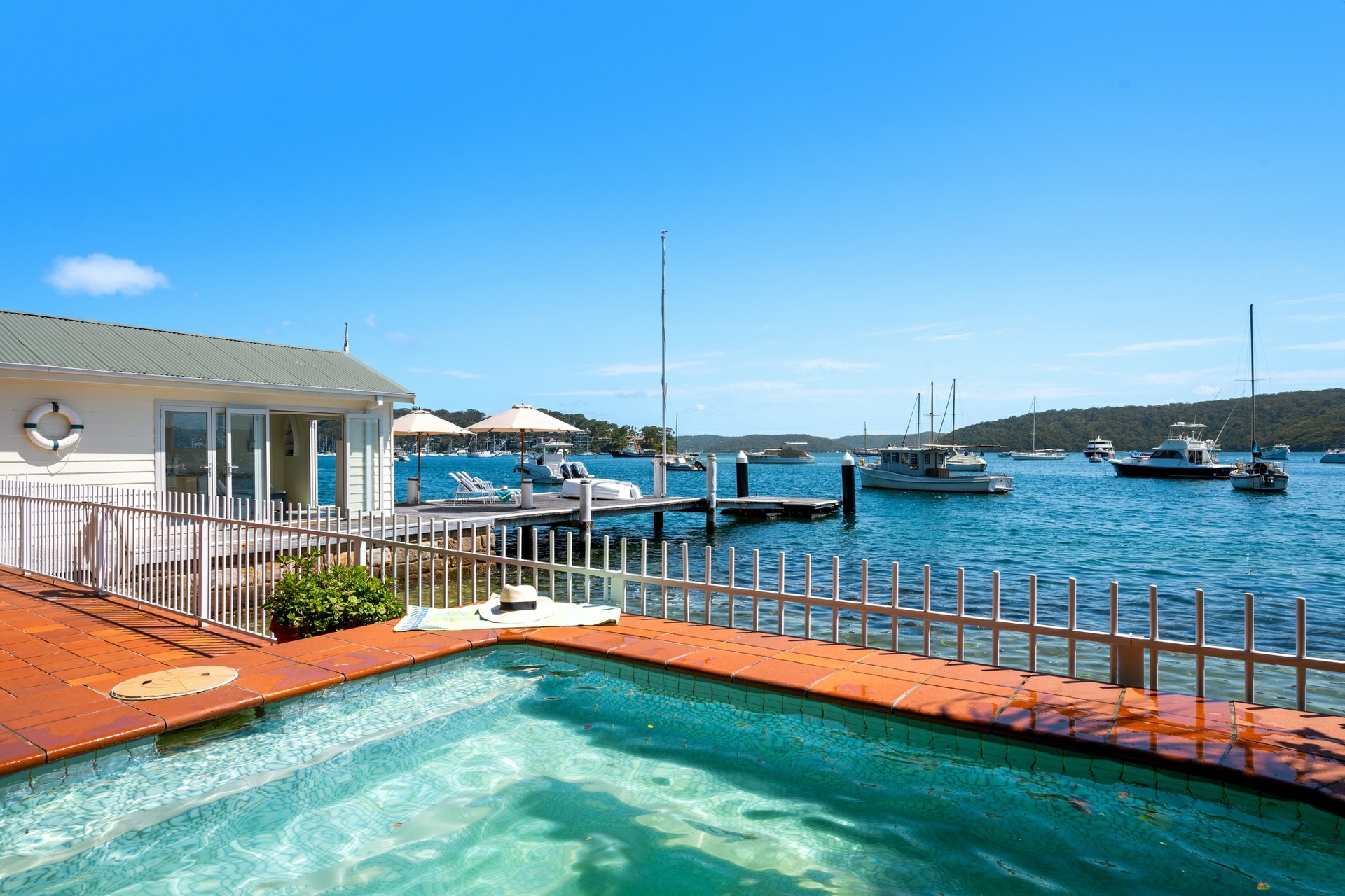 985 Barrenjoey Road — photo 4 of 25