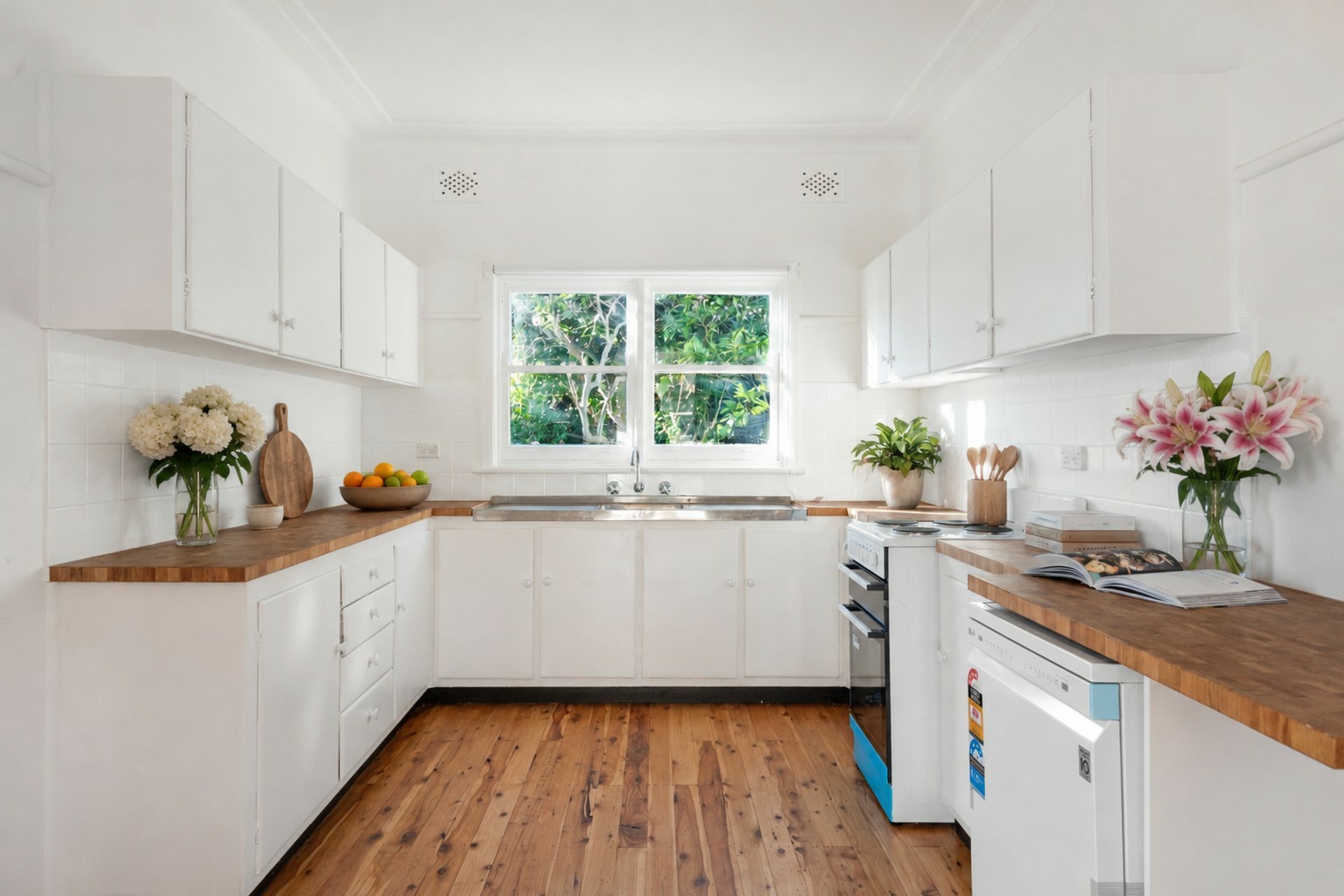 19 Rayner Road — photo 4 of 11