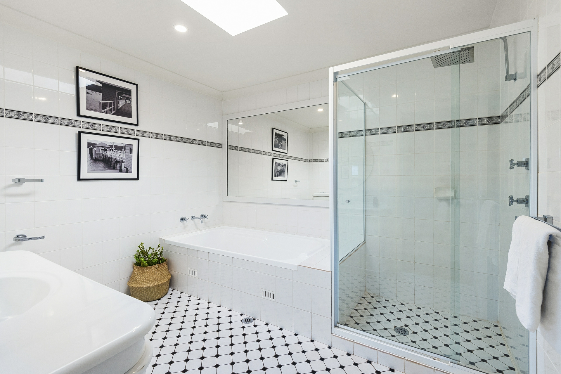1042 Barrenjoey Road — photo 15 of 20