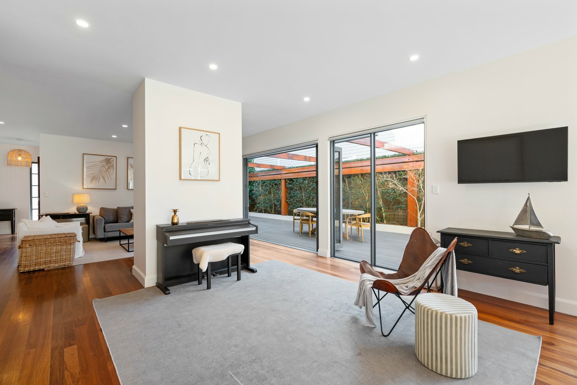 19 Ebor Road — photo 12 of 19