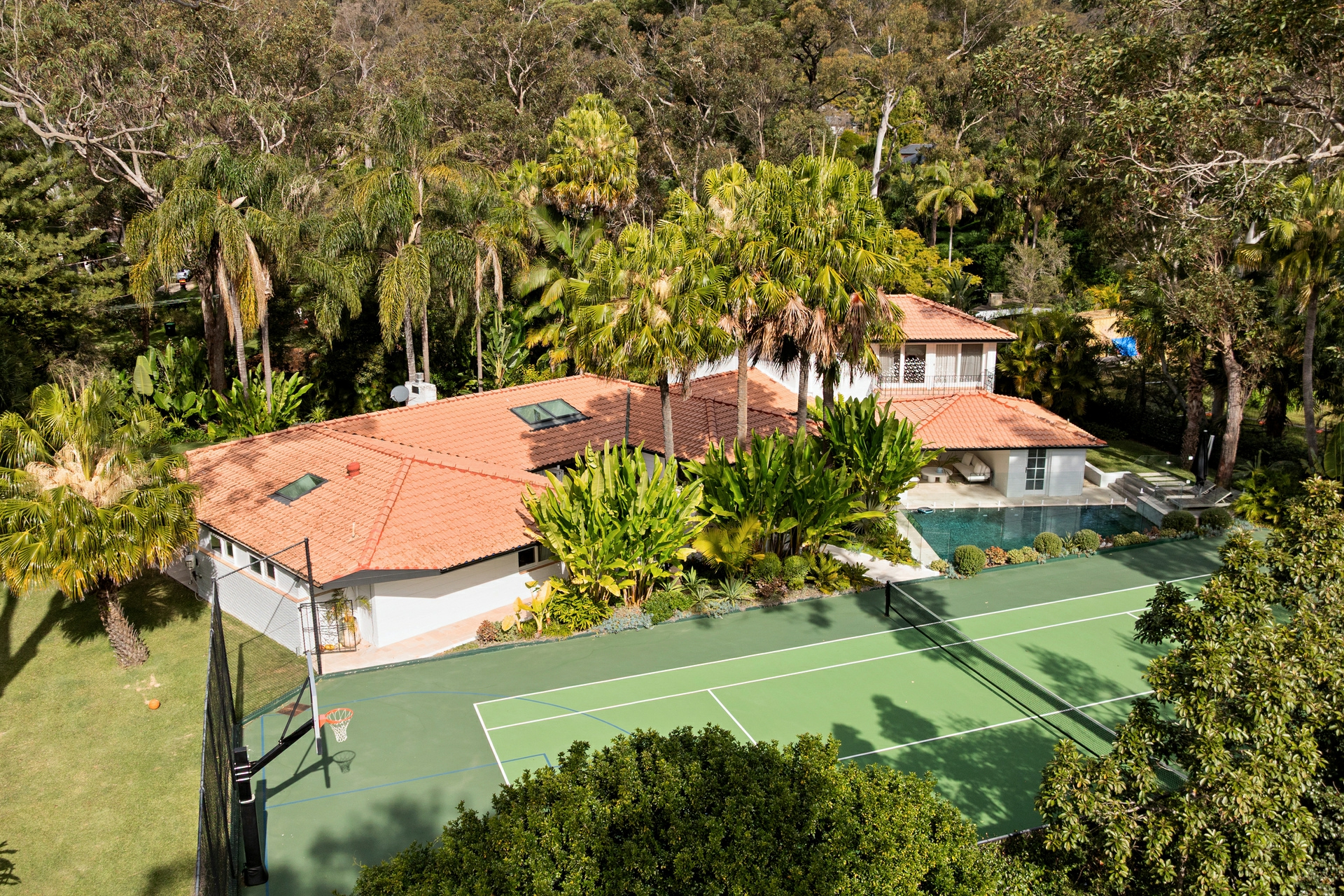 14 Ruskin Rowe — photo from LJ Hooker Palm Beach