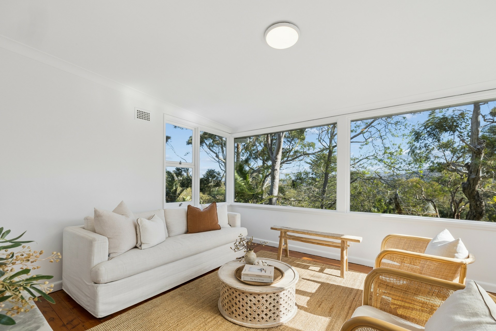 129 Whale Beach Road — photo 3 of 18