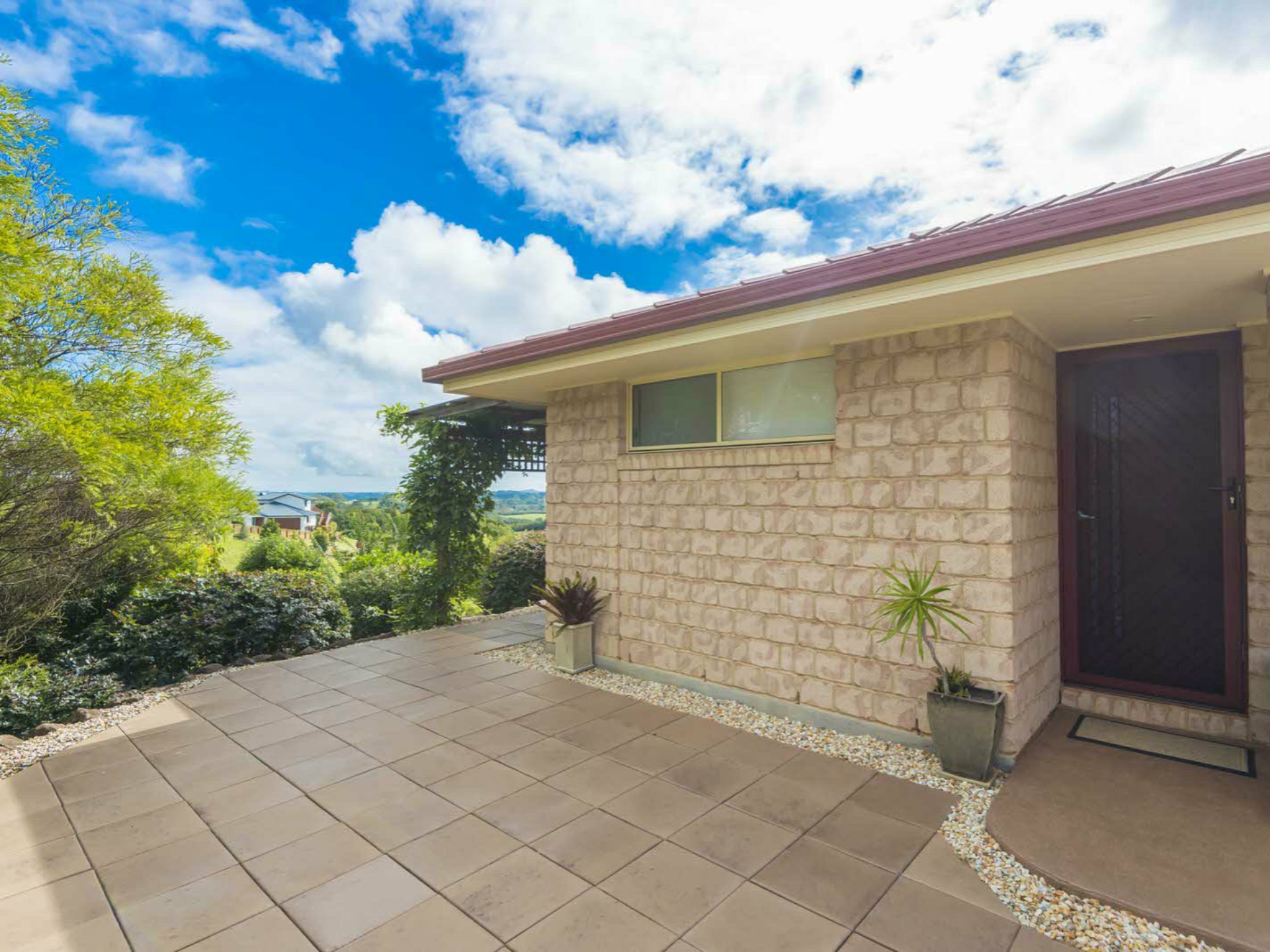 8 Selkirk Place, WOLLONGBAR