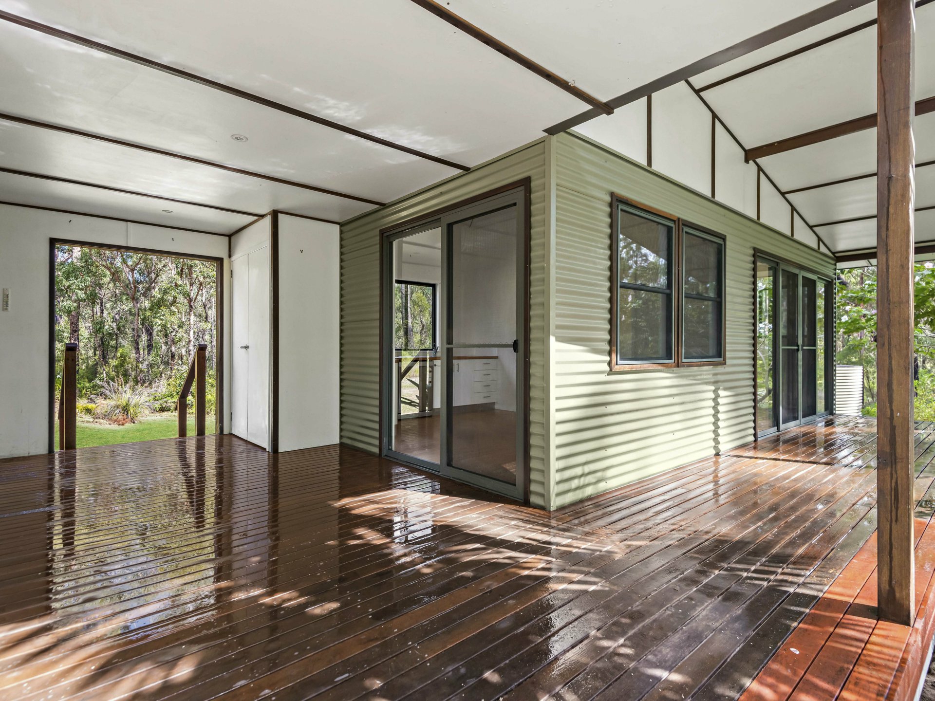99 Whipbird Drive, ASHBY HEIGHTS