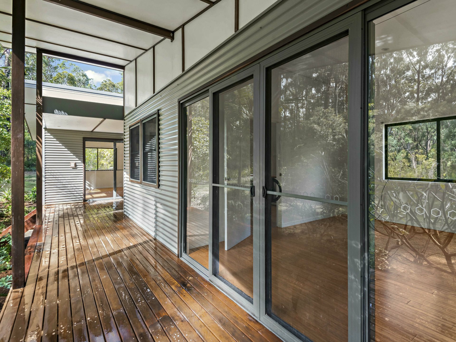 99 Whipbird Drive, ASHBY HEIGHTS