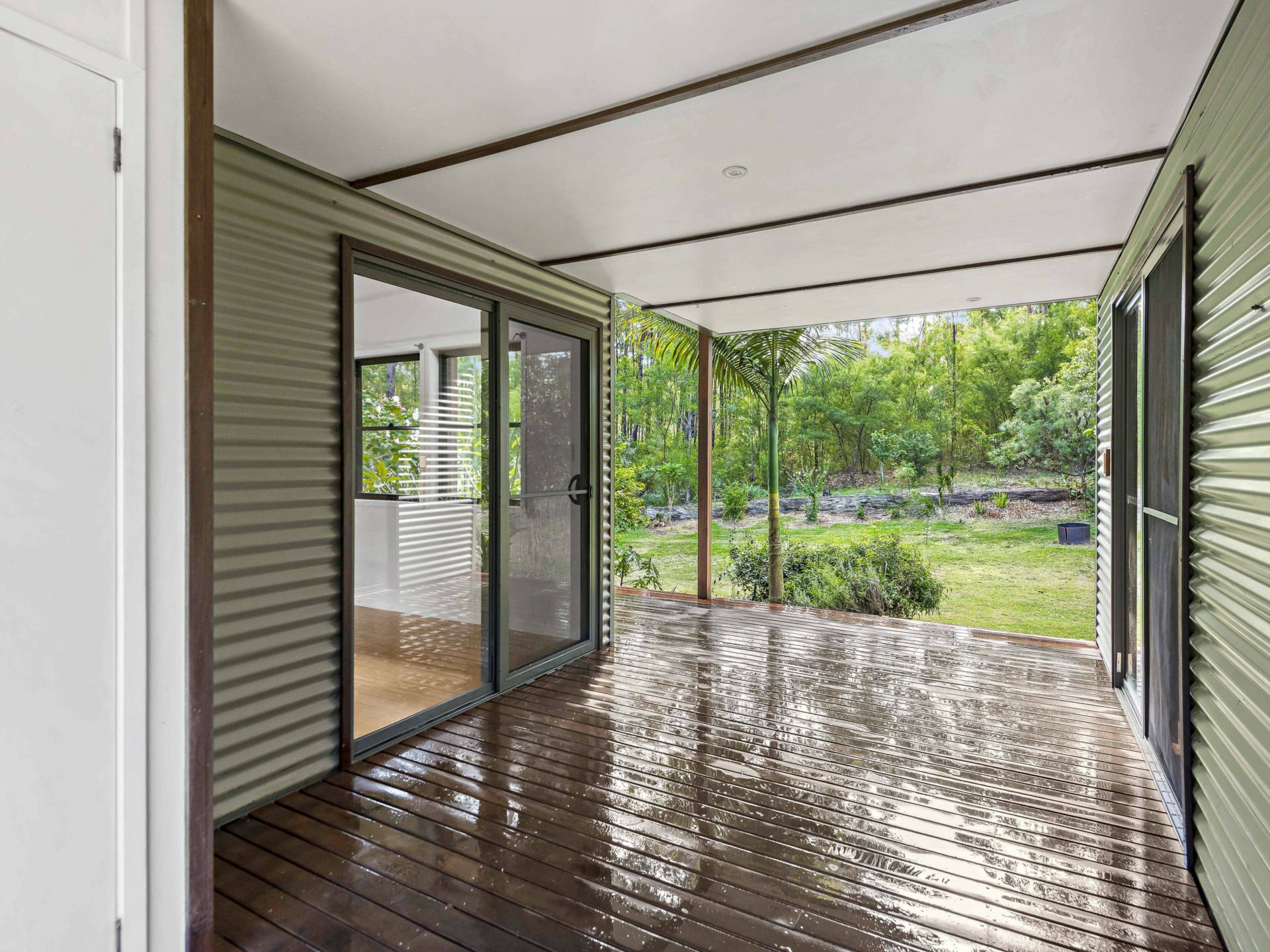 99 Whipbird Drive, ASHBY HEIGHTS