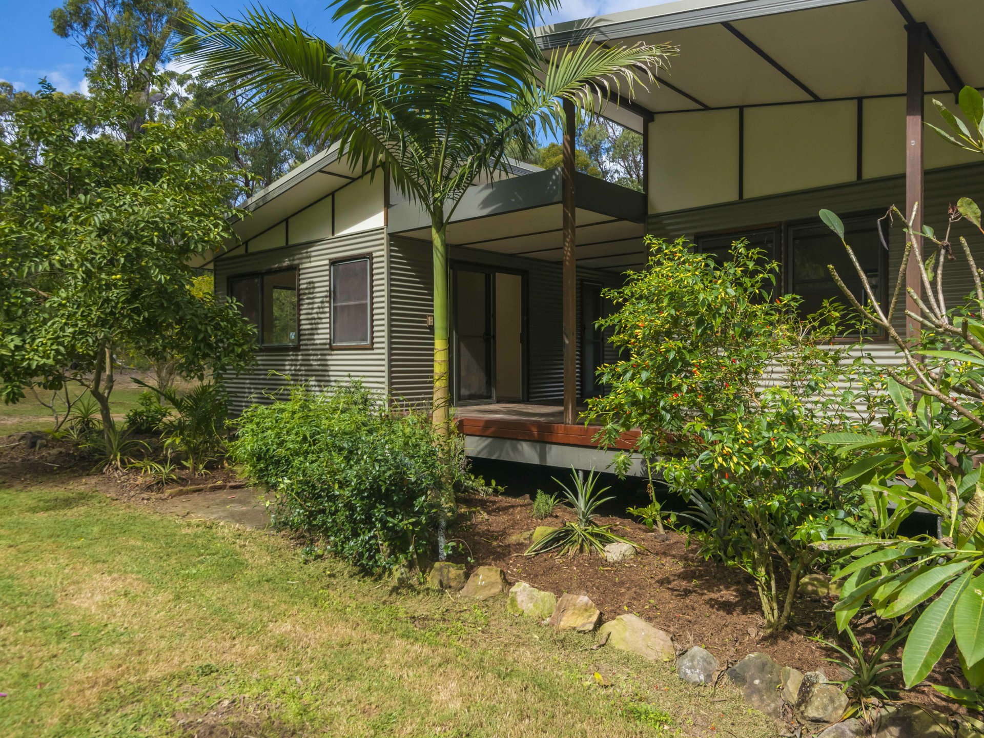 99 Whipbird Drive, ASHBY HEIGHTS
