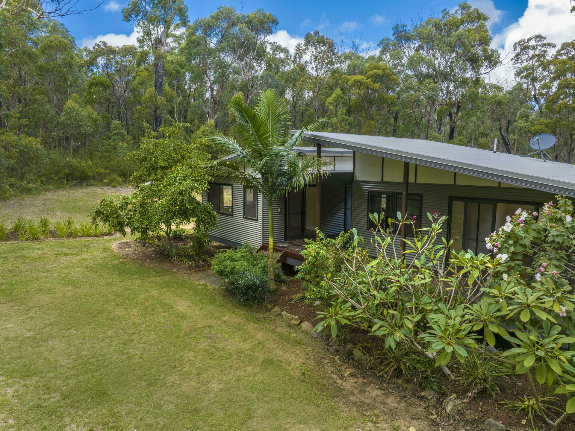 99 Whipbird Drive, ASHBY HEIGHTS