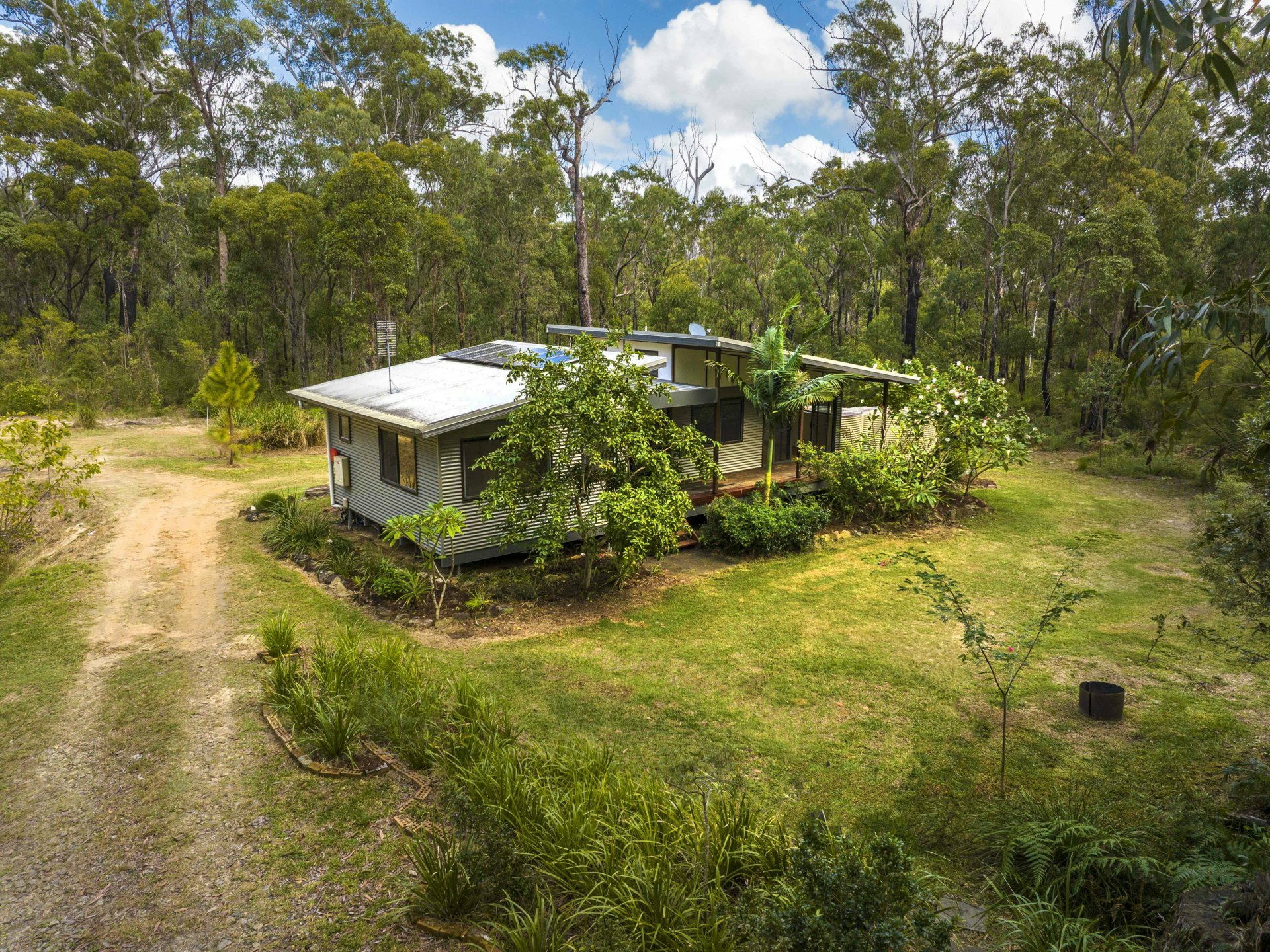 99 Whipbird Drive, ASHBY HEIGHTS