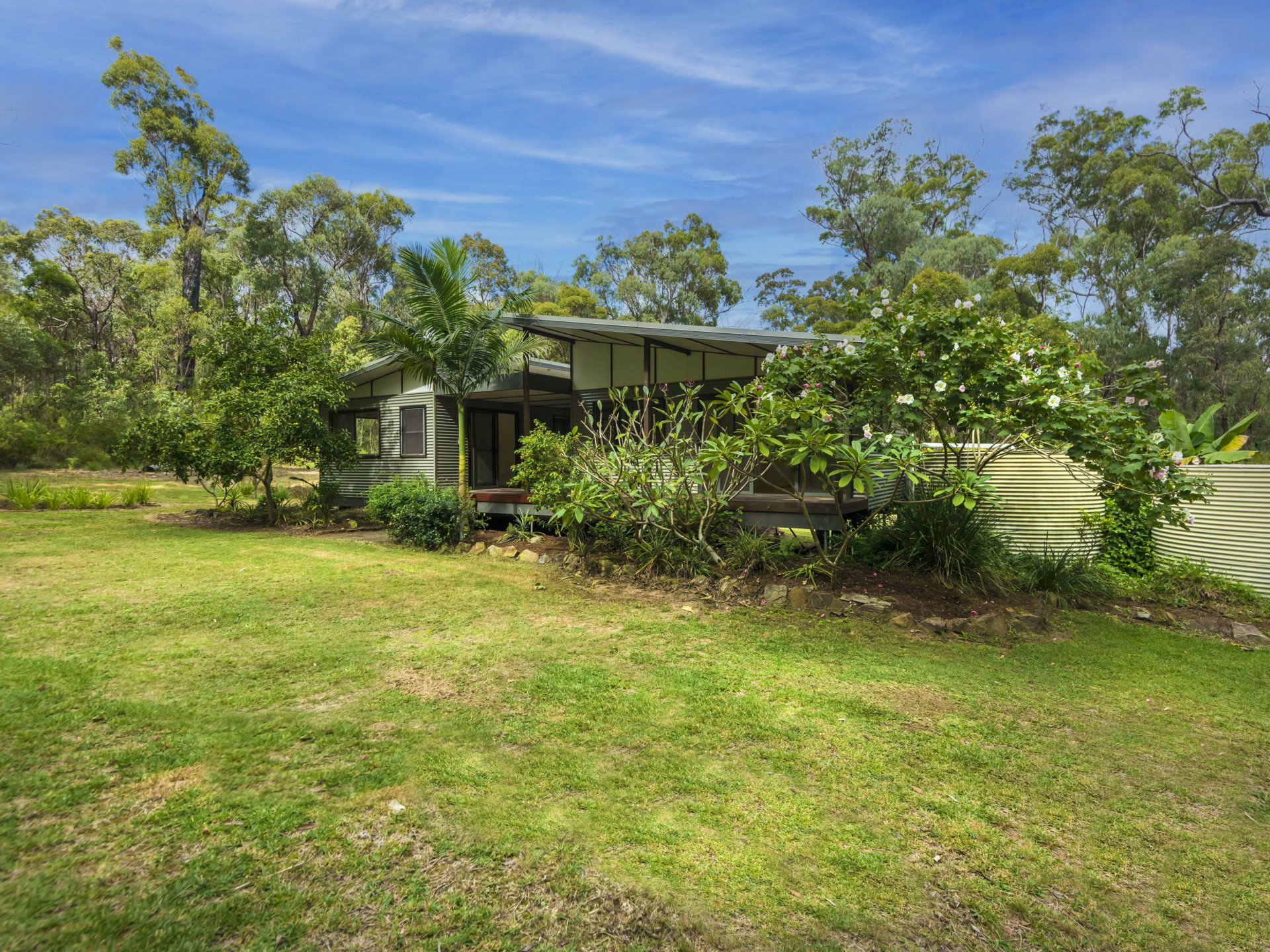 99 Whipbird Drive, ASHBY HEIGHTS