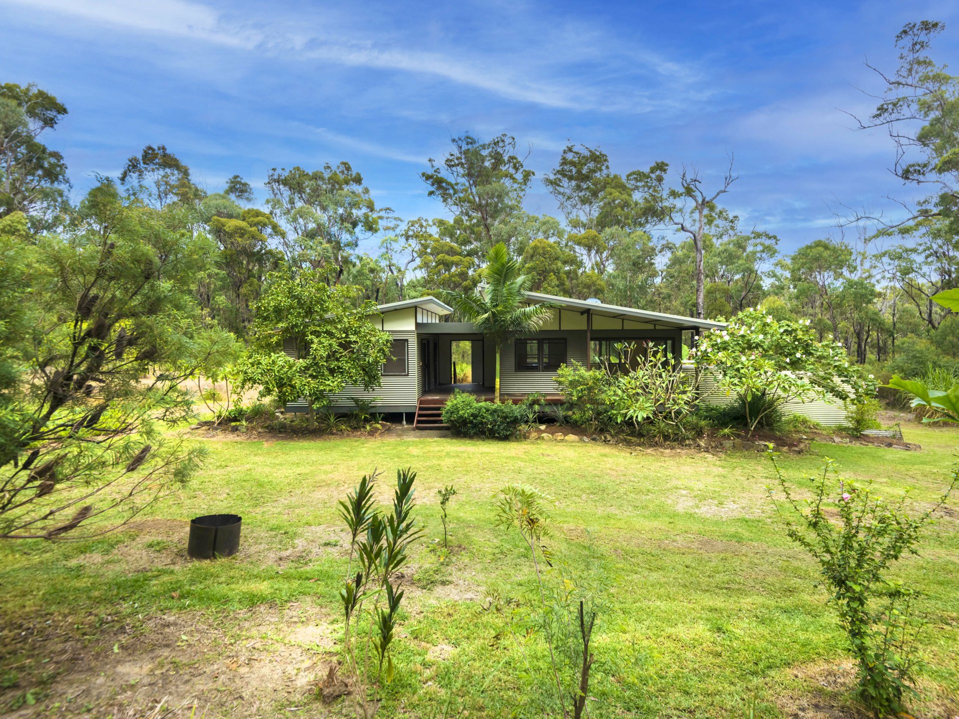 99 Whipbird Drive, ASHBY HEIGHTS