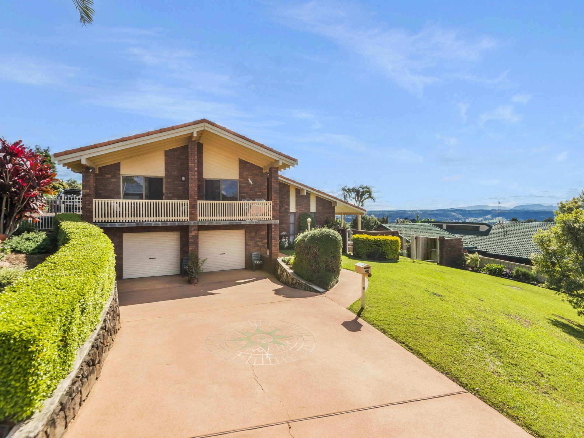 40 Sunrise Cresent, GOONELLABAH