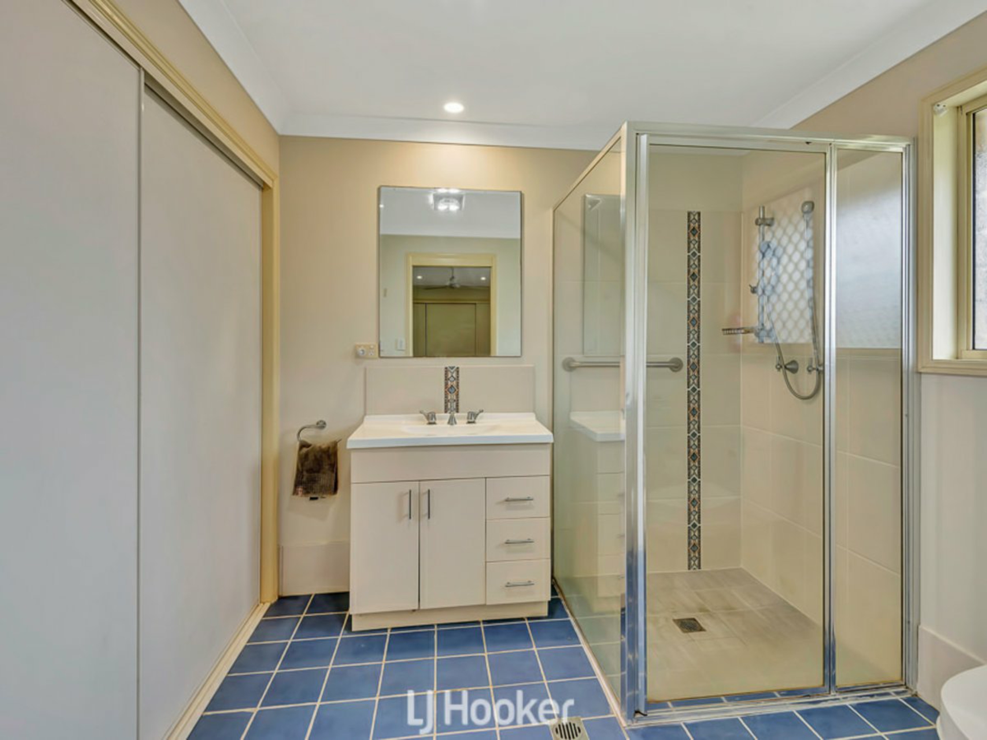 6 Hellyar Drive, WOLLONGBAR