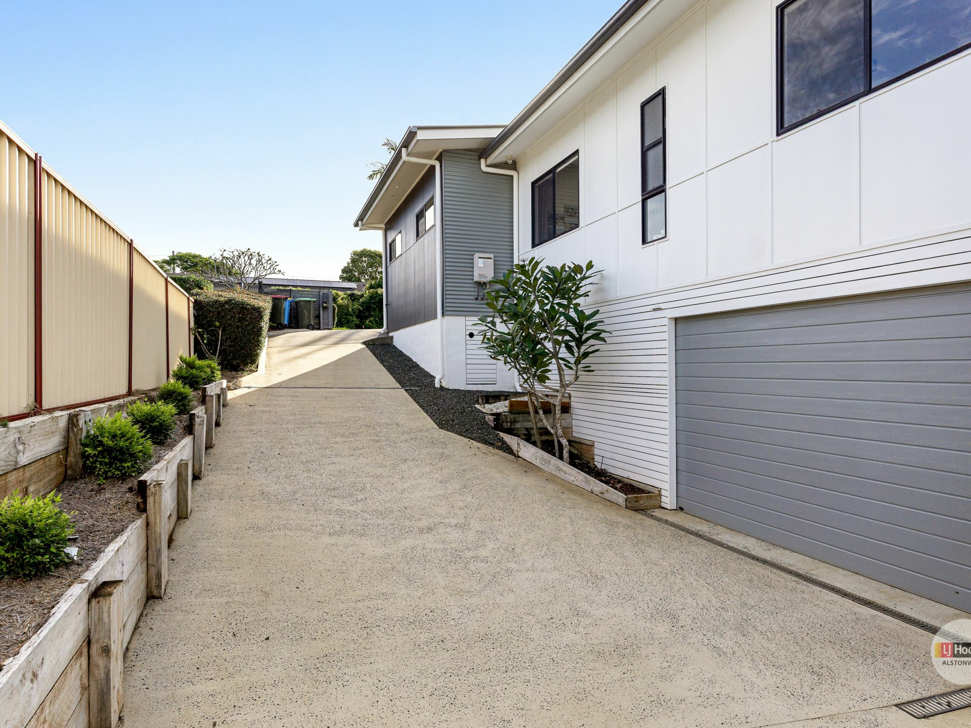 16 Kim Court — photo 6 of 24