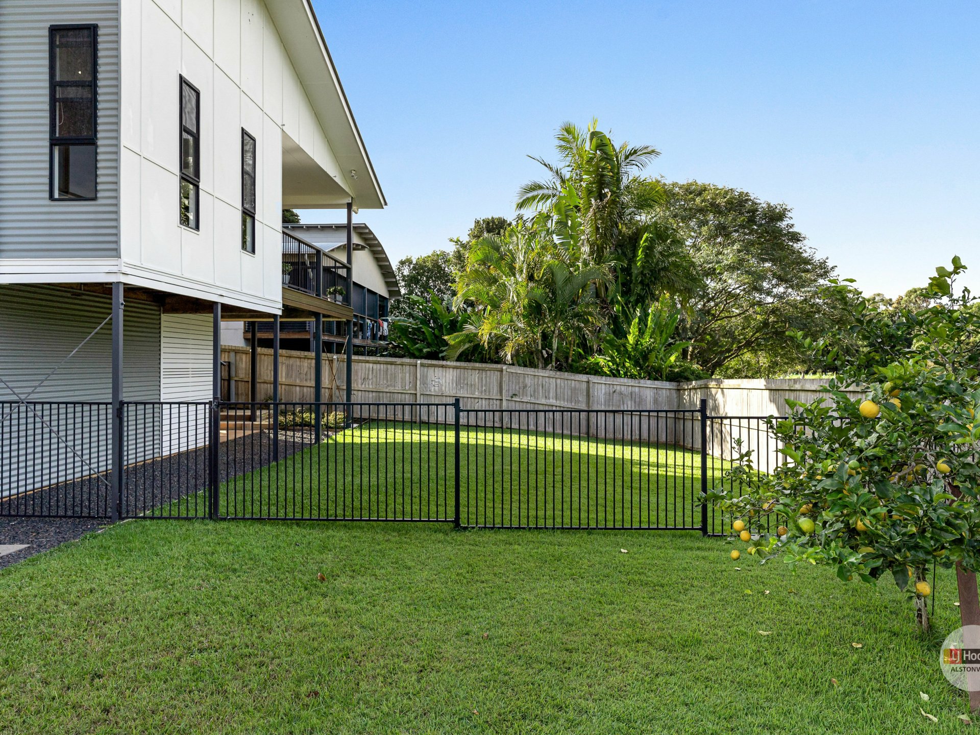 16 Kim Court — photo 9 of 24