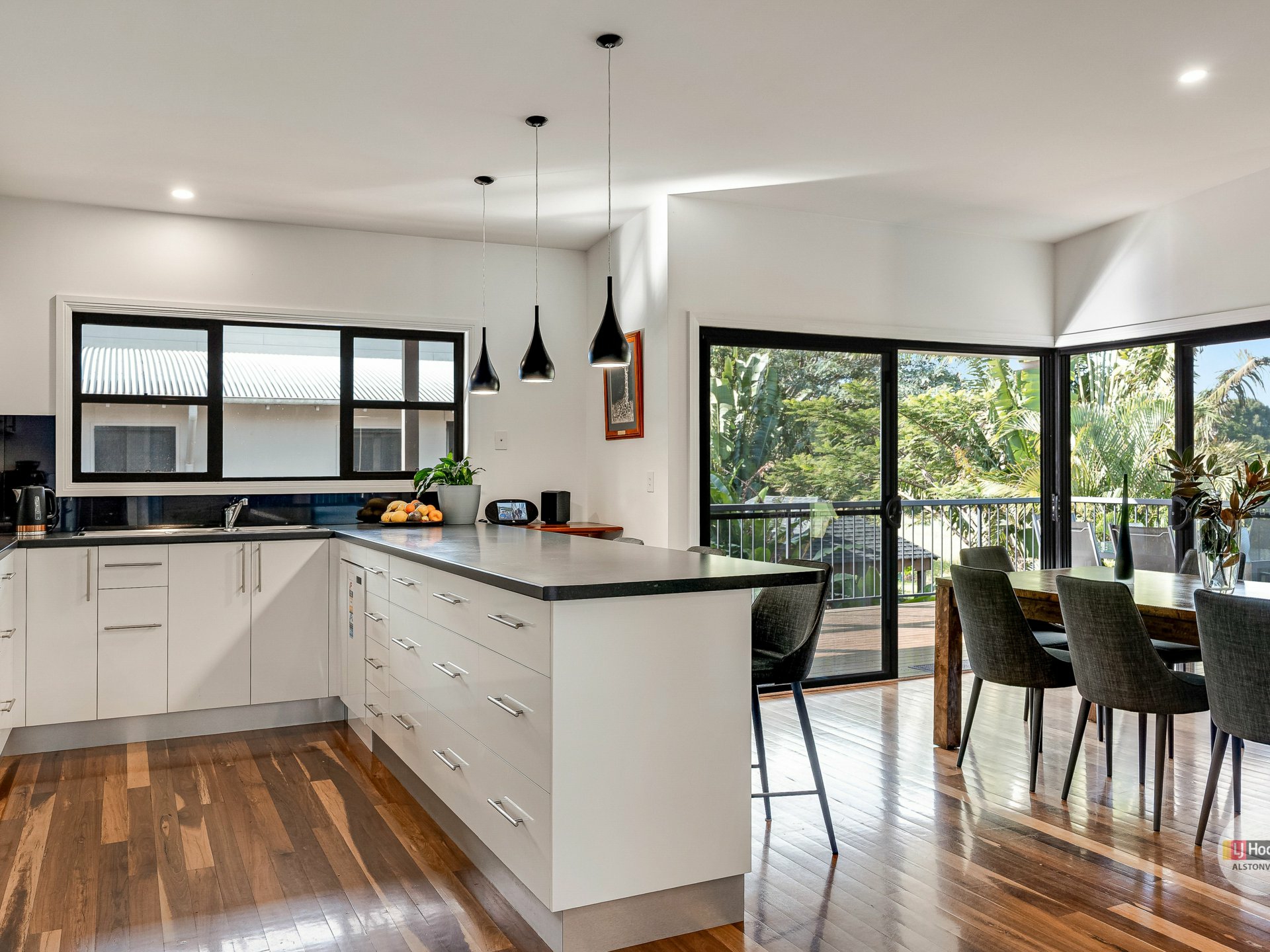 16 Kim Court — photo 12 of 24
