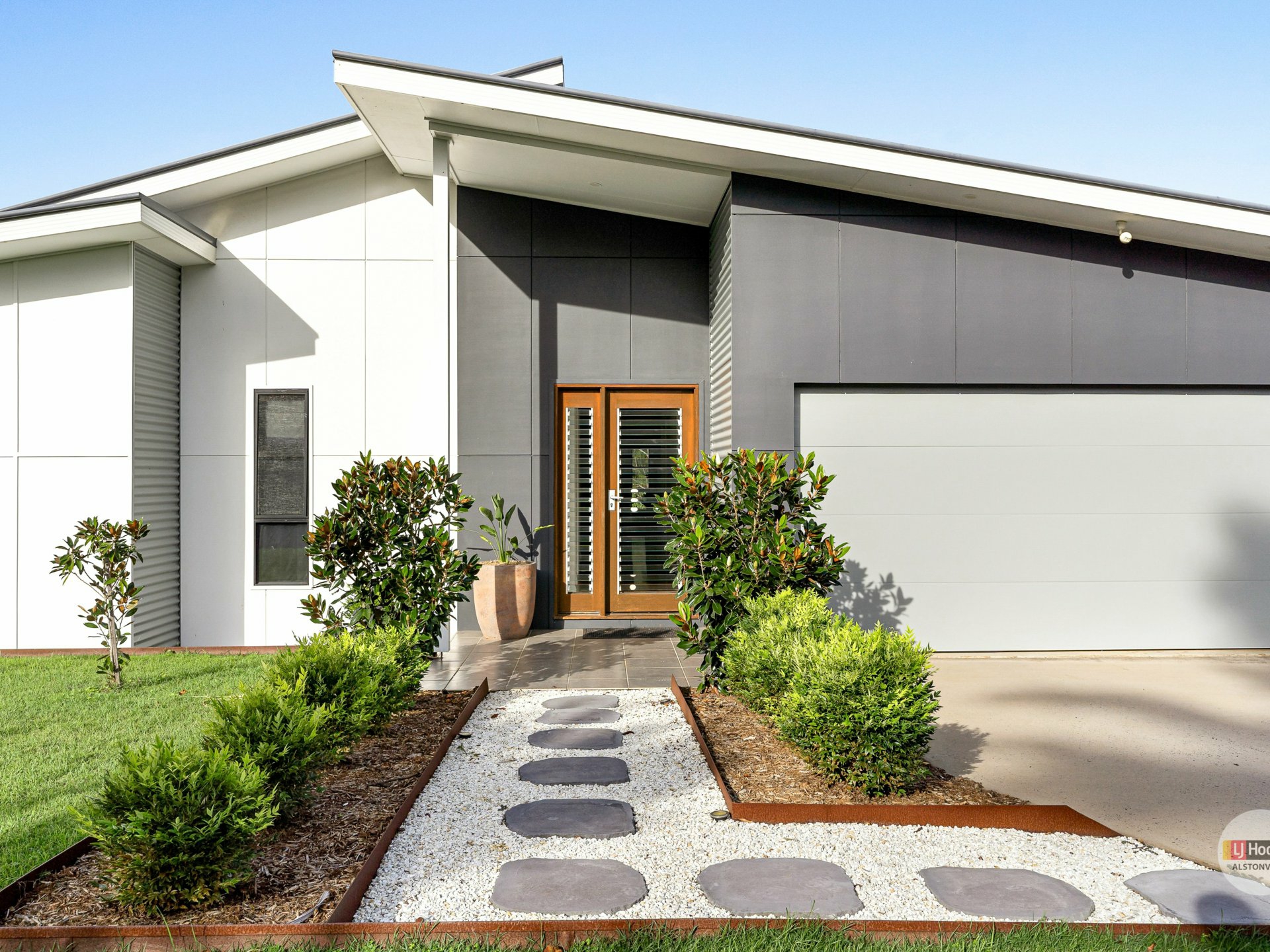 16 Kim Court — photo 24 of 24