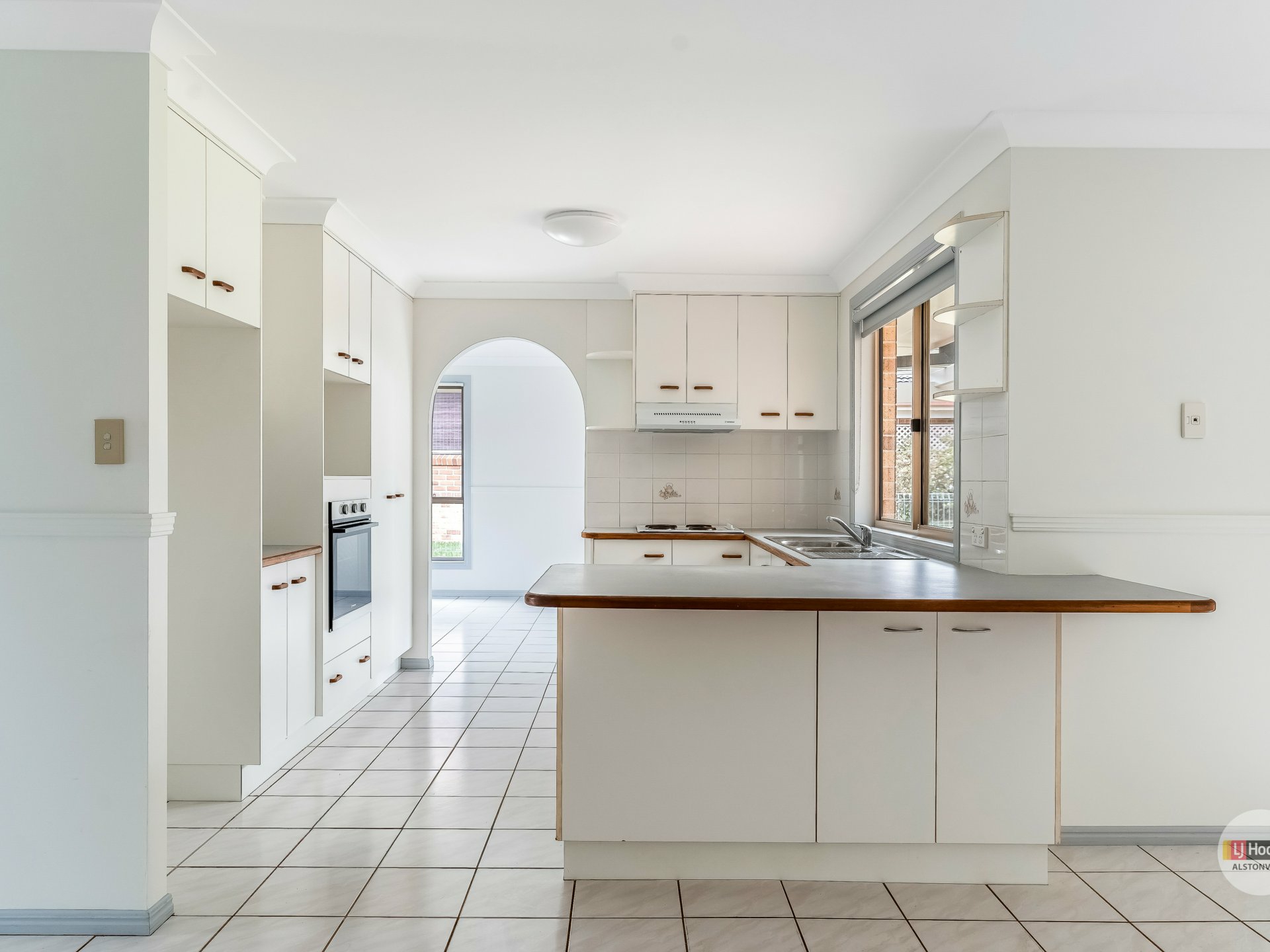 40 Tanamera Drive — photo 2 of 17