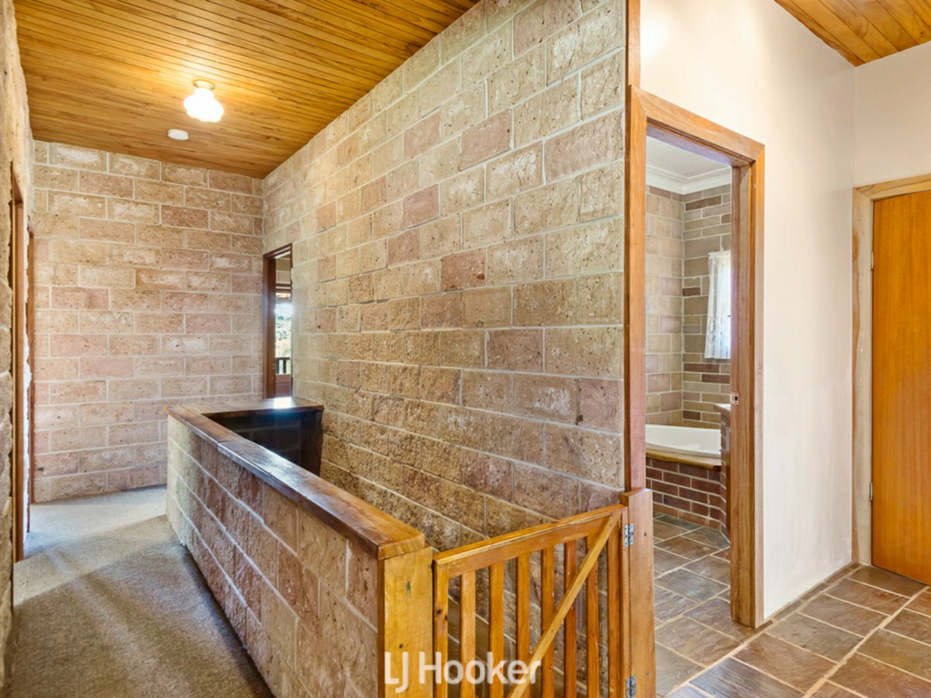 2 Forest Vale Drive — photo 8 of 30