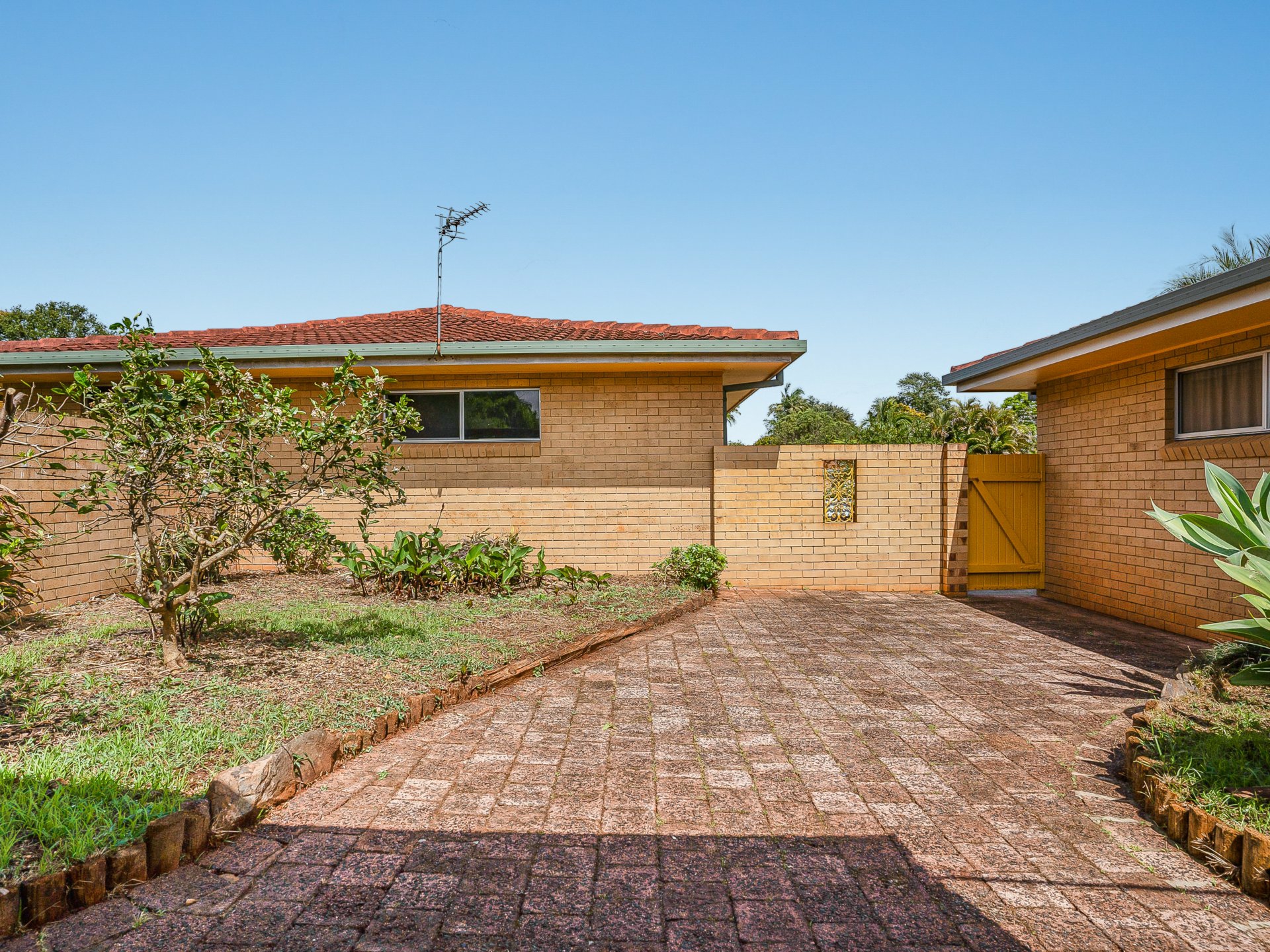 Unit 1/10 Acacia Street — photo 12 of 18