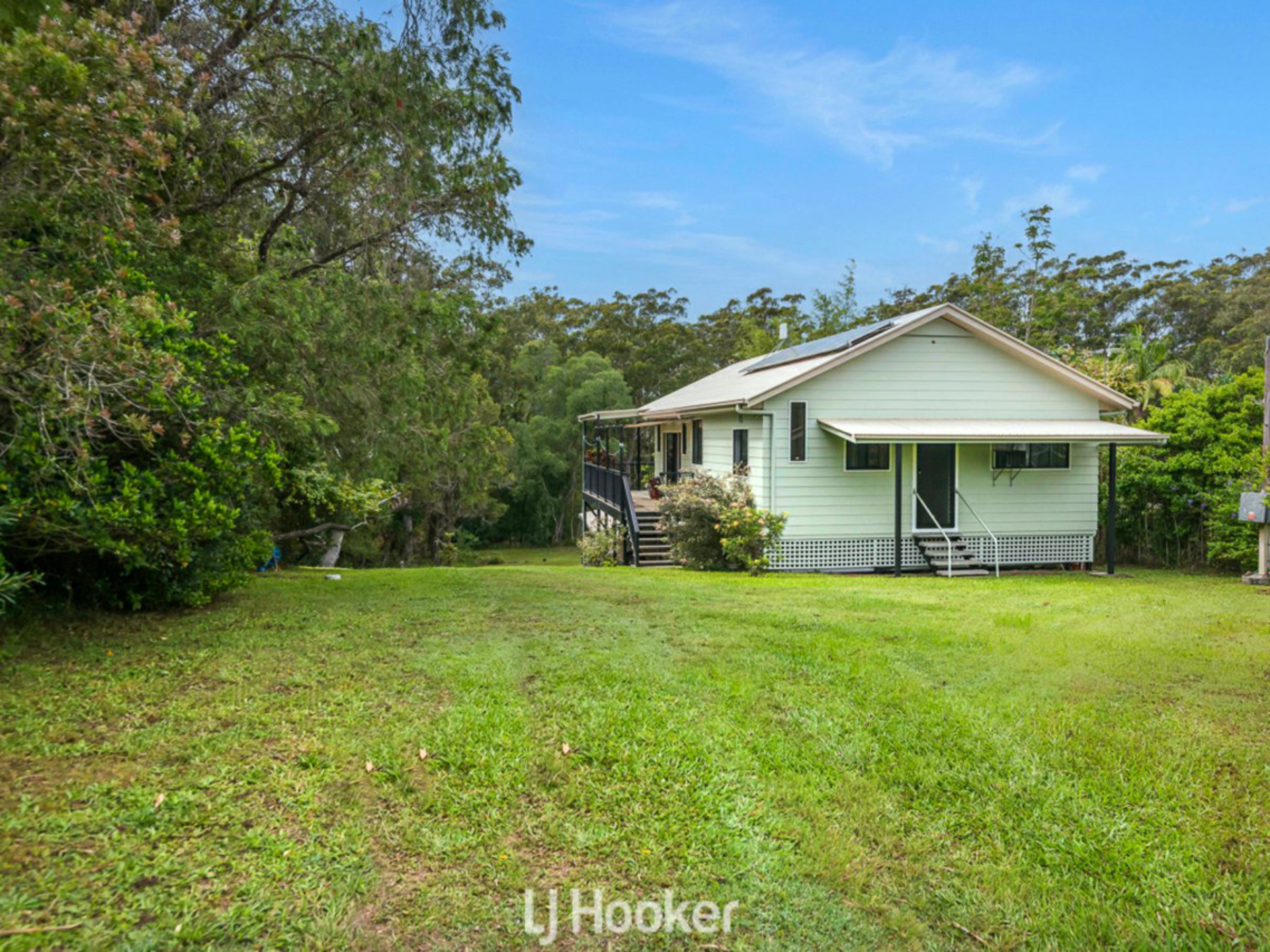 33 Hills Road — photo 2 of 30