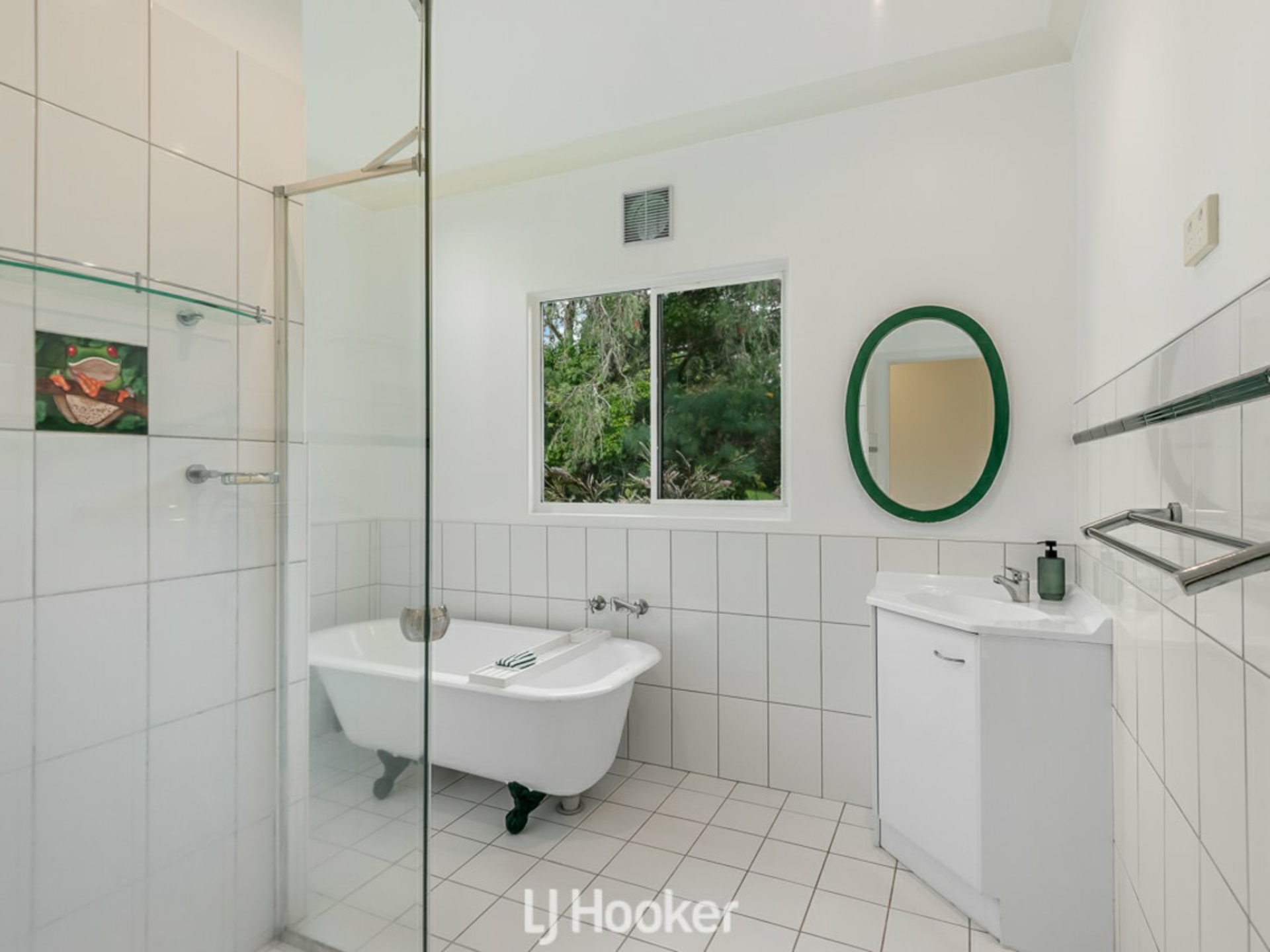 33 Hills Road — photo 17 of 30
