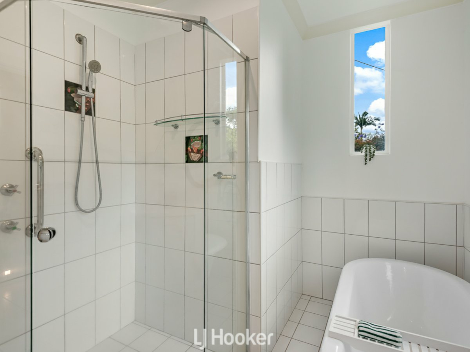 33 Hills Road — photo 18 of 30