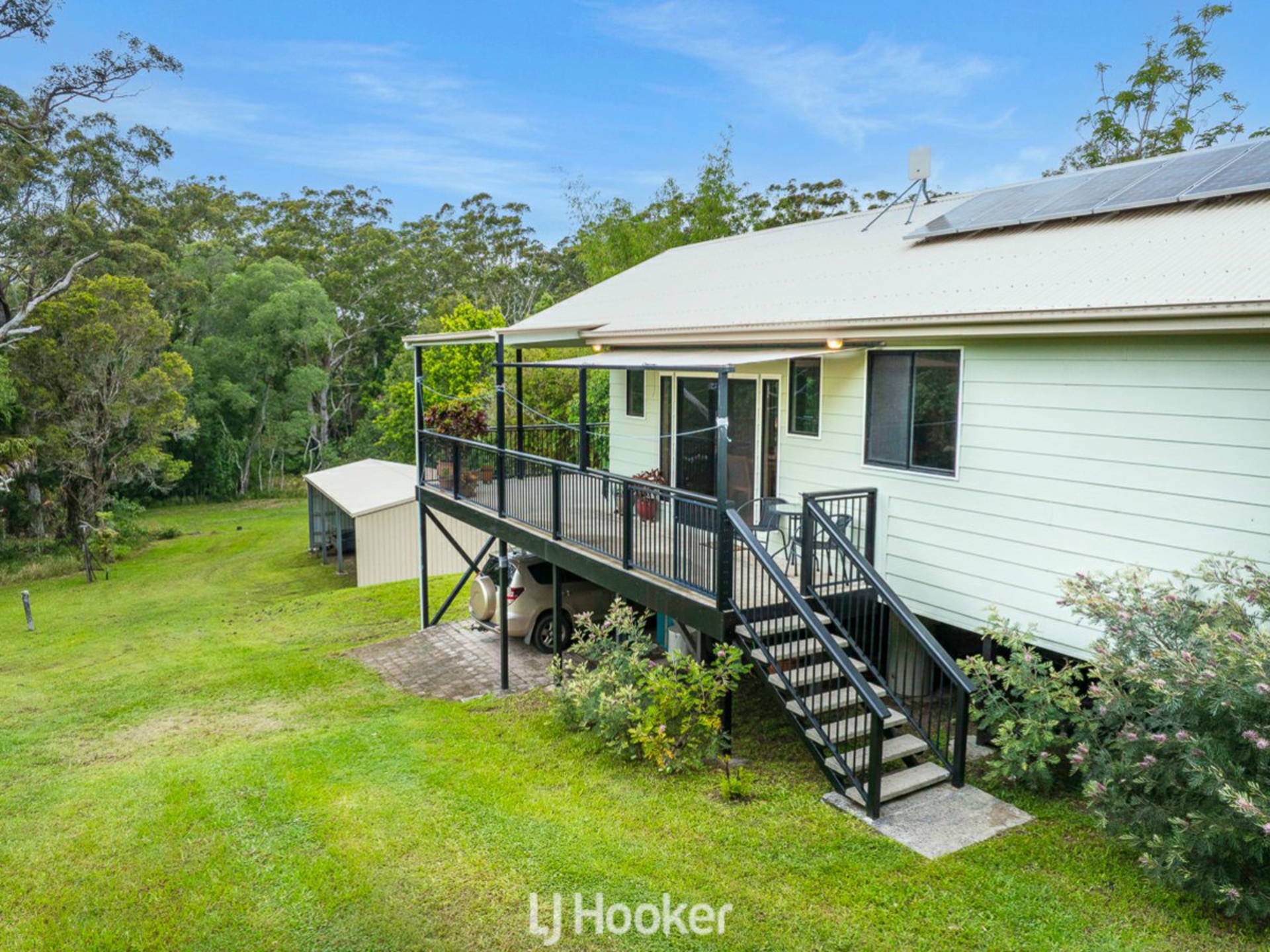 33 Hills Road — photo 24 of 30