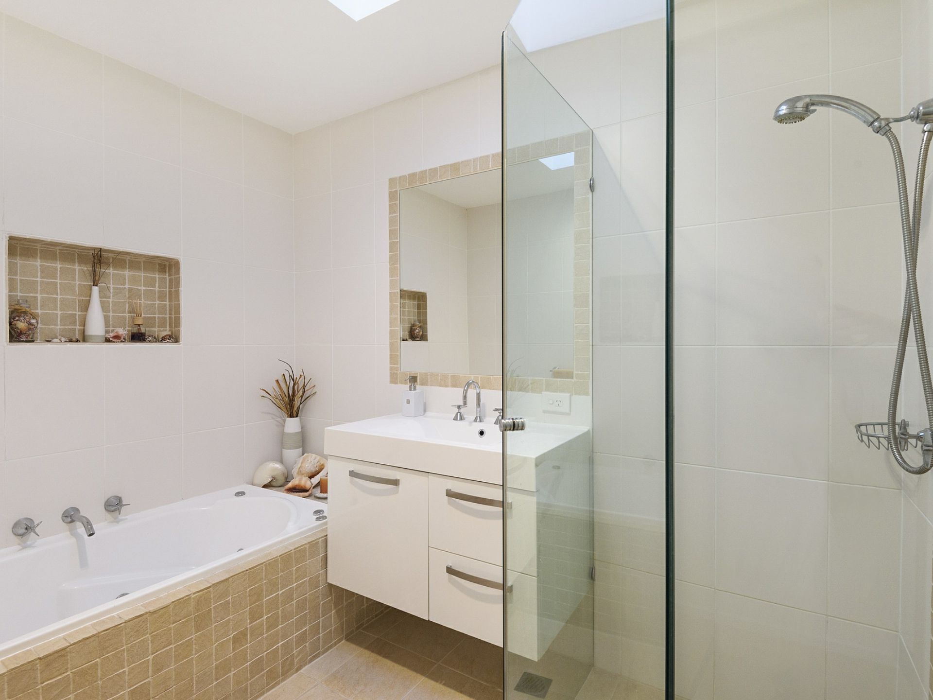 3 Cabarita Road, AVALON BEACH