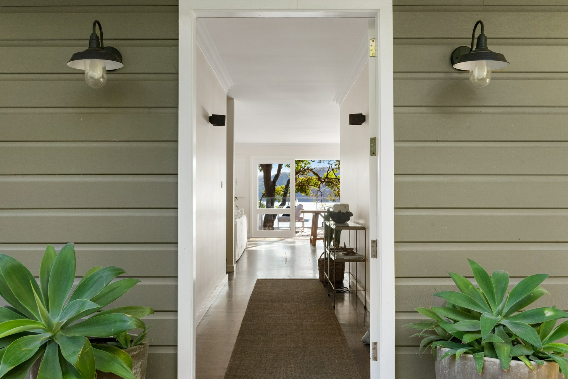 8 Paradise Avenue, AVALON BEACH
