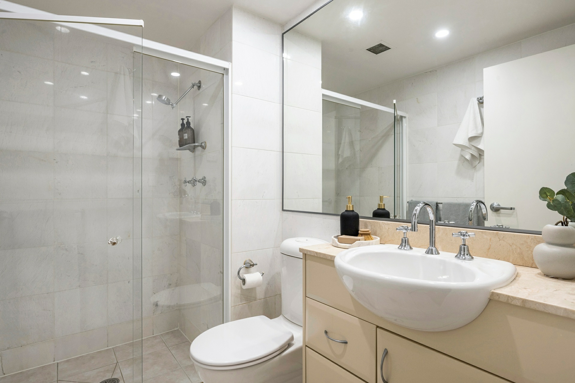 27/17-19 Old Barrenjoey Road, AVALON BEACH