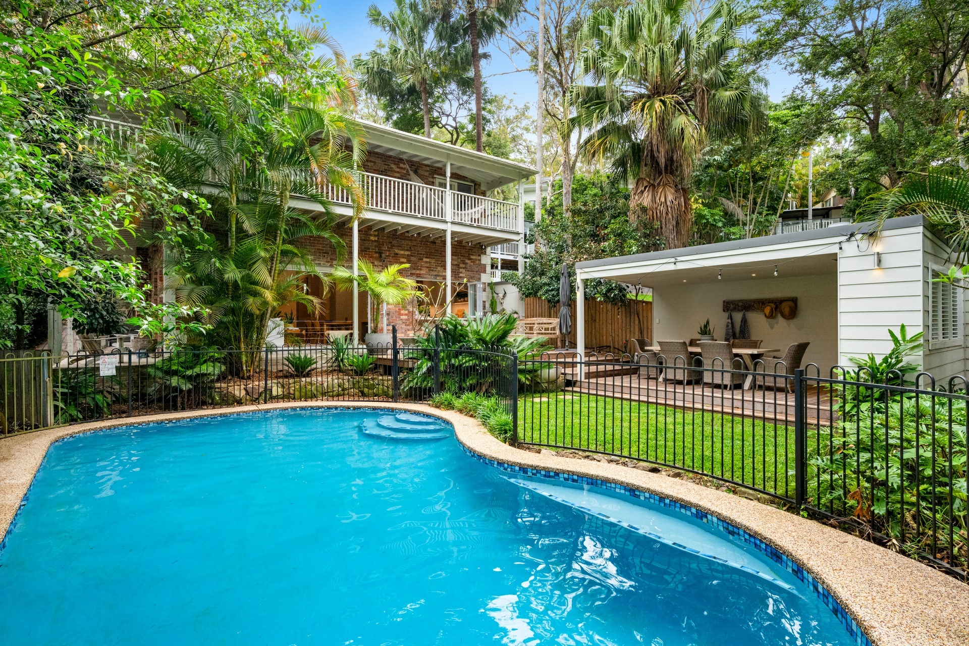 6 Coolawin Road, AVALON BEACH